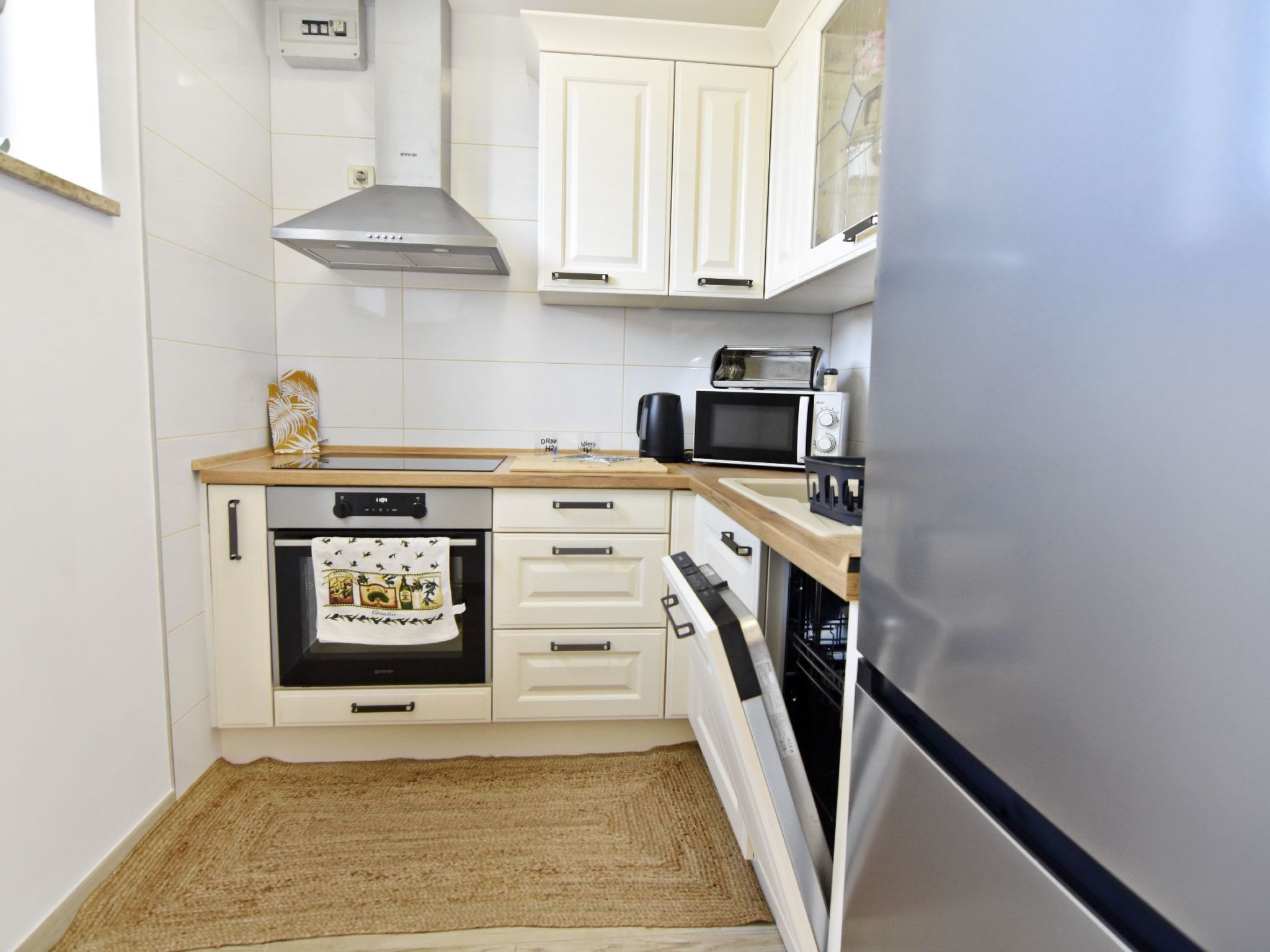 Enea 2-Image-tags.info