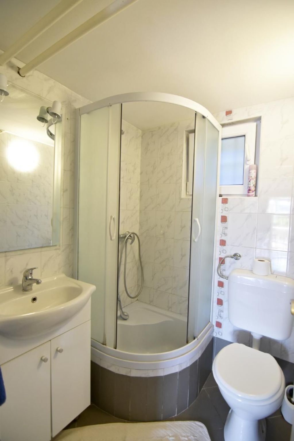 Mit Blick auf das Wasser-Image-tags.info