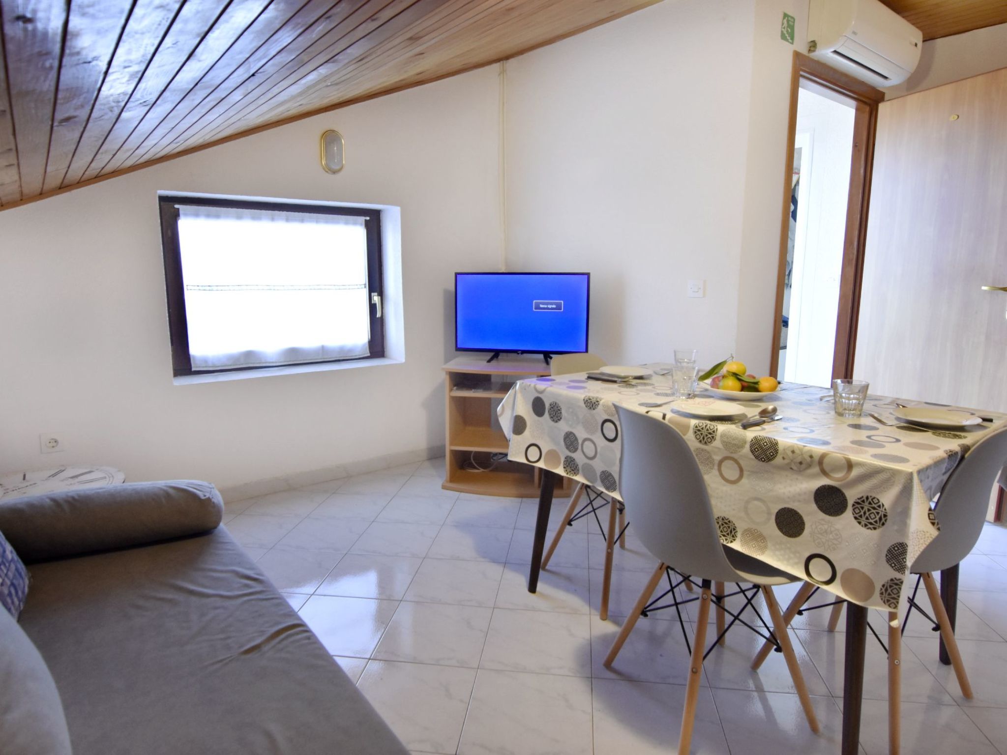 SILVA 2+1 2. KAT-Binnen