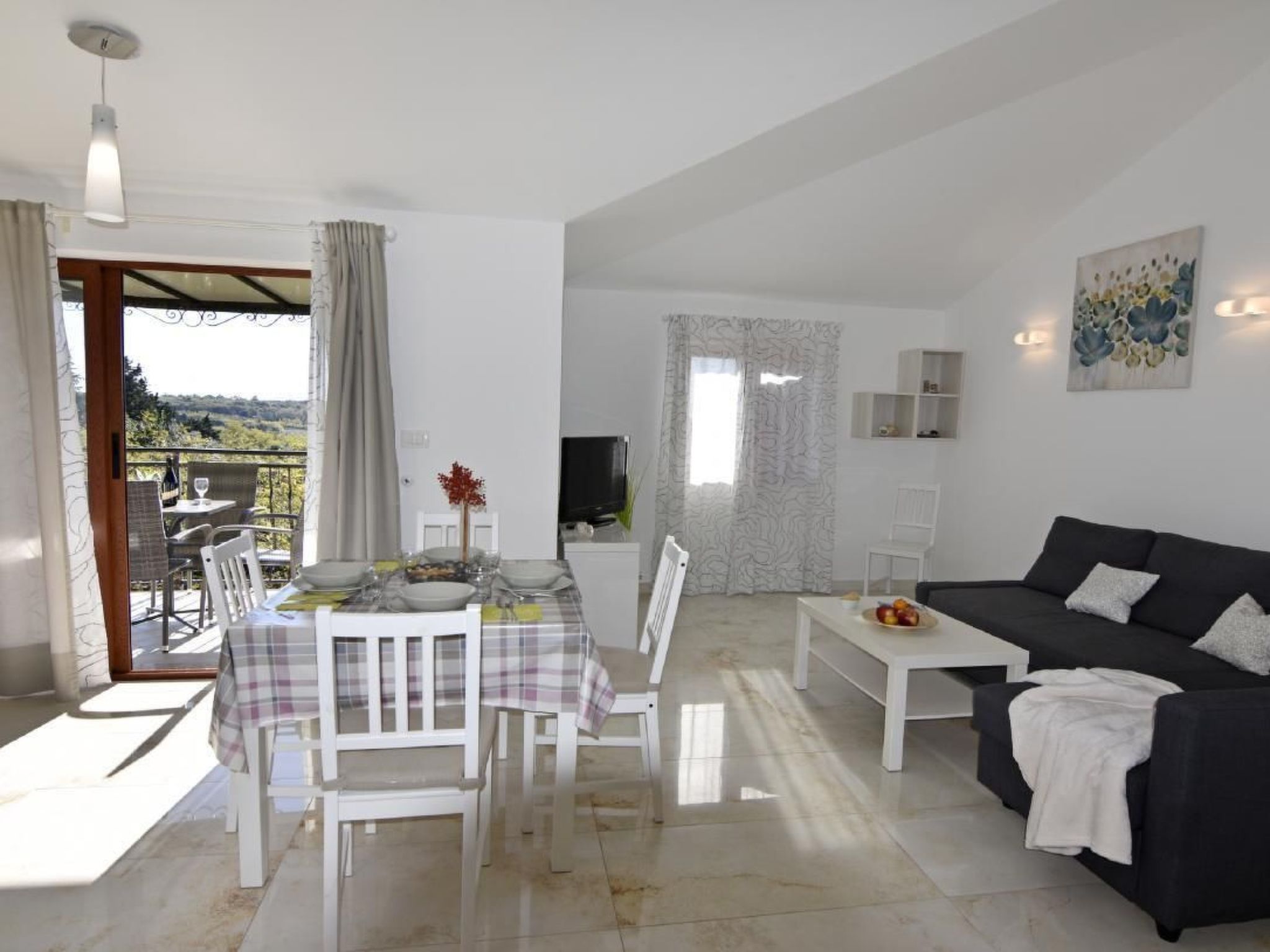 Elia 5-Image-tags.info