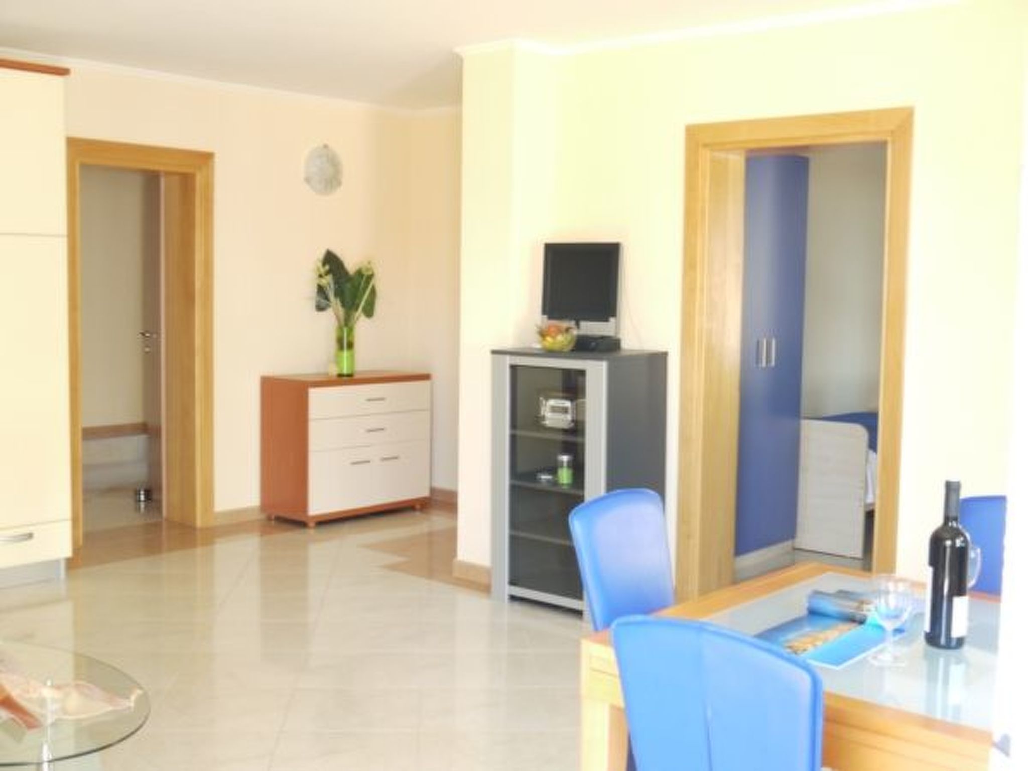 Villa del Golfo, Apartement mit Garten und Pool-Binnen