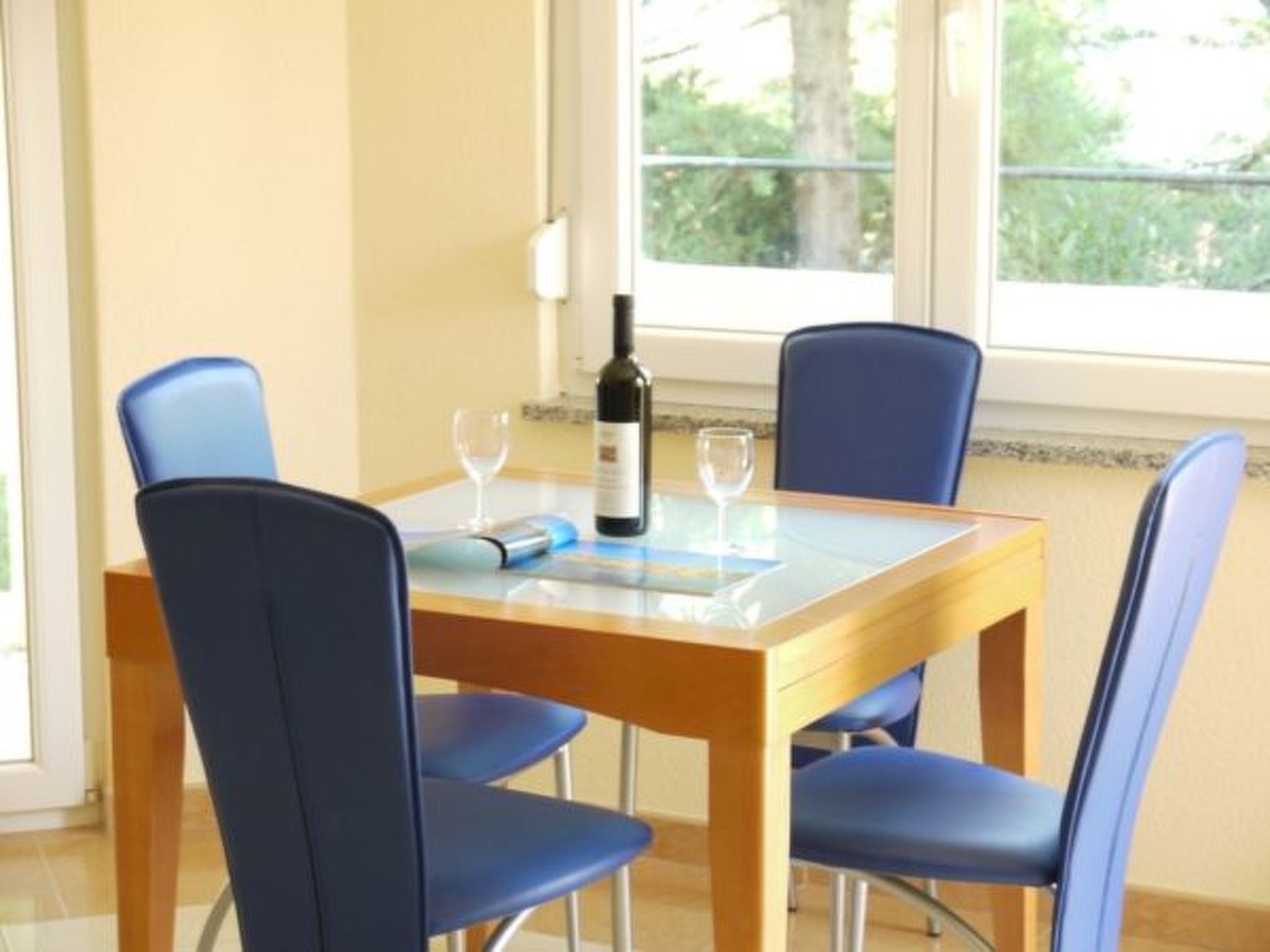 Villa del Golfo, Apartement mit Garten und Pool-Binnen