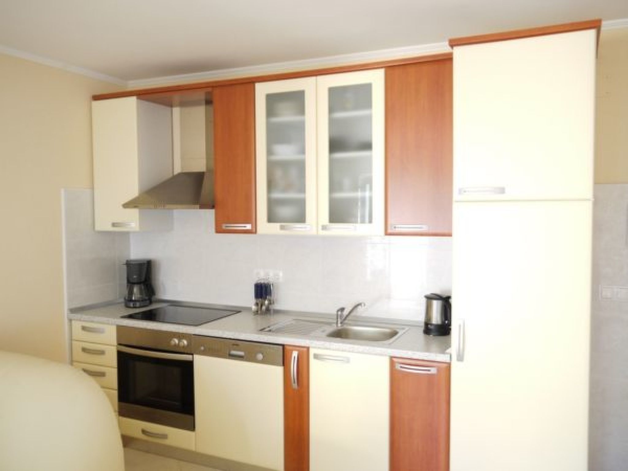 Villa del Golfo, Apartement mit Garten und Pool-Binnen