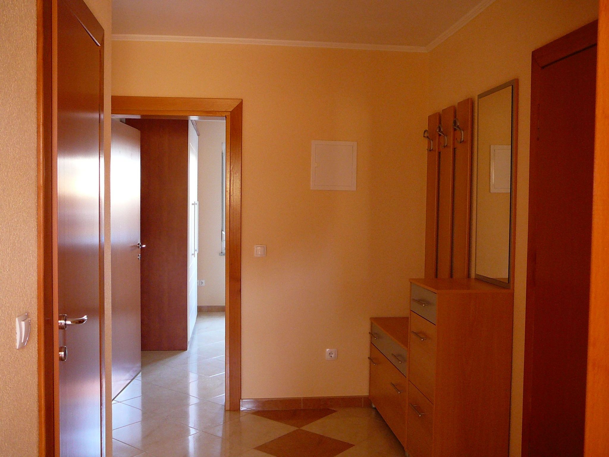 Villa del Golfo, Apartement mit Garten und Pool-Binnen