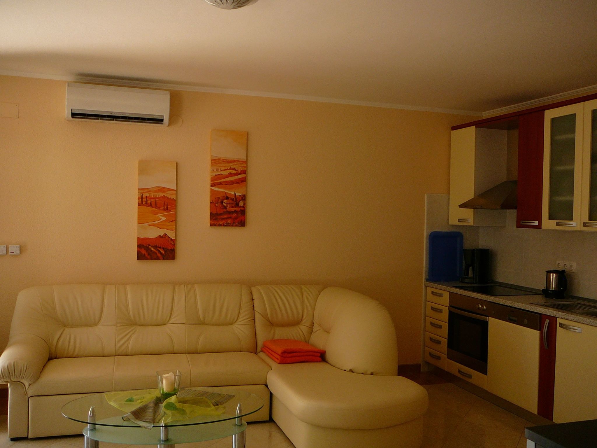 Villa del Golfo, Apartement mit Garten und Pool-Binnen