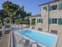 Villa Beach Front: Stijlvolle villa op 100 meter van zee in Umag-Bašanija - thumbnail 5