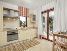 Villa Beach Front: Stijlvolle villa op 100 meter van zee in Umag-Bašanija - thumbnail 4