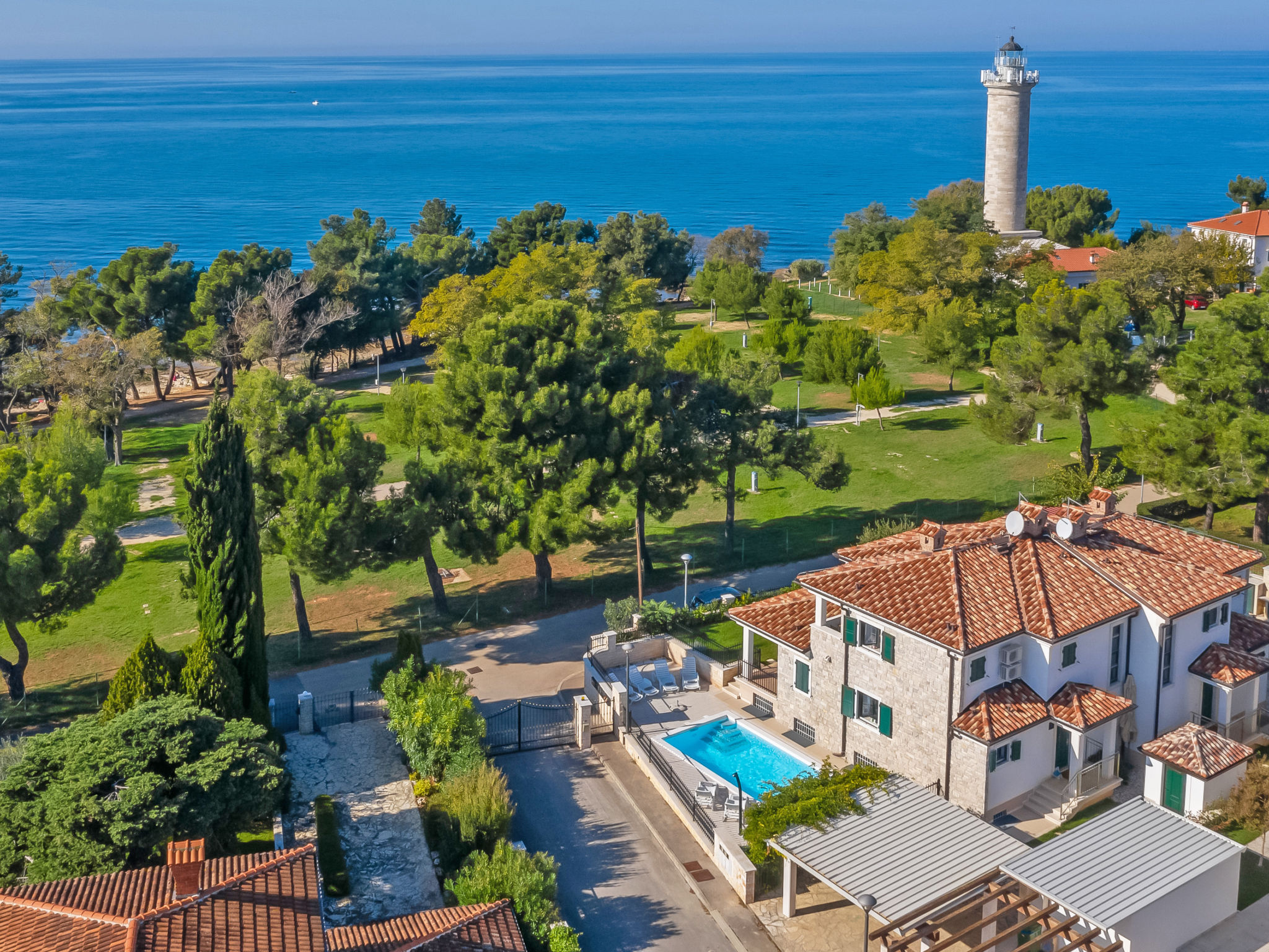 Vakantiehuis met privé zwembad in Umag/Basanija (Kroatië) voor 8 personen