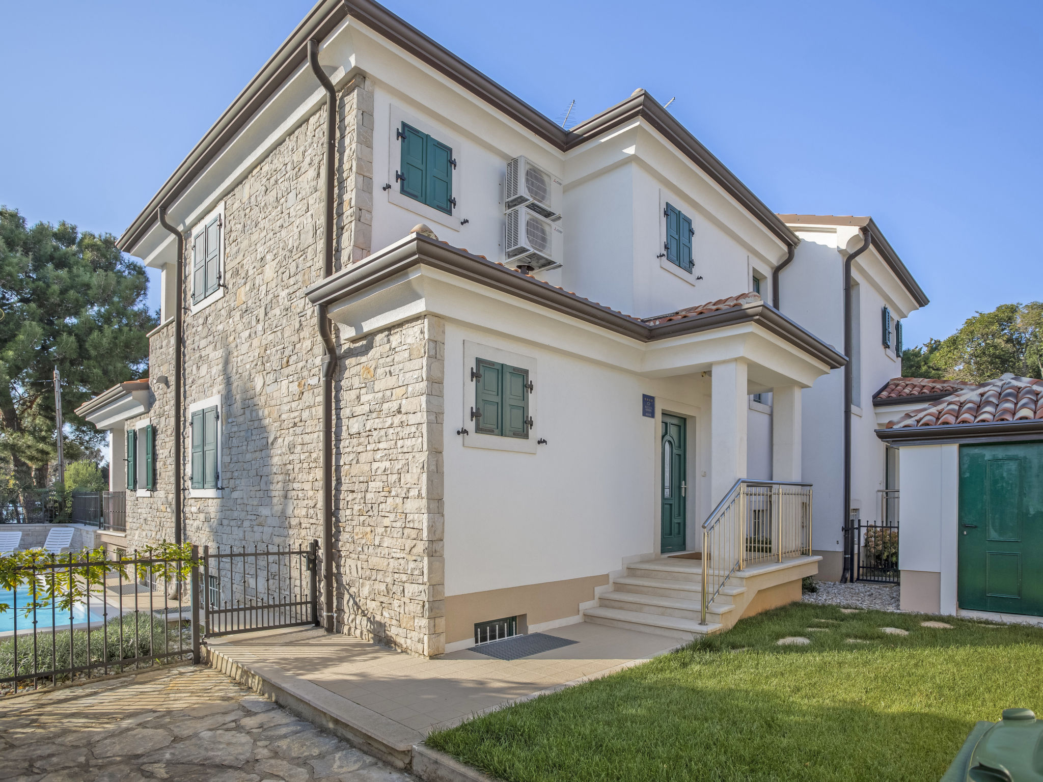 Villa Beach Front: Stijlvolle villa op 100 meter van zee in Umag-Bašanija - foto 35