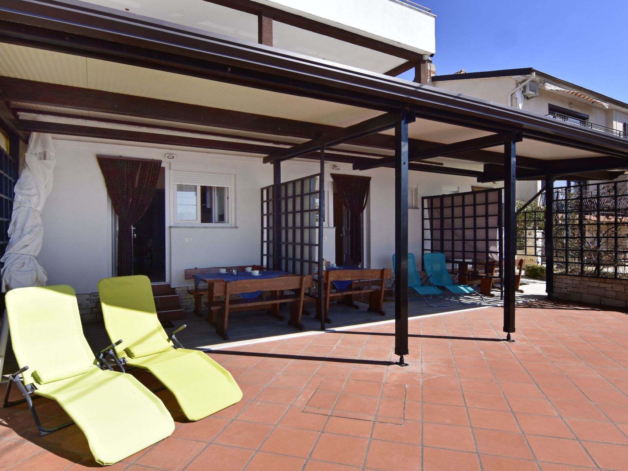 Appartement in Zambratija mit Schöner Terrasse - Outside