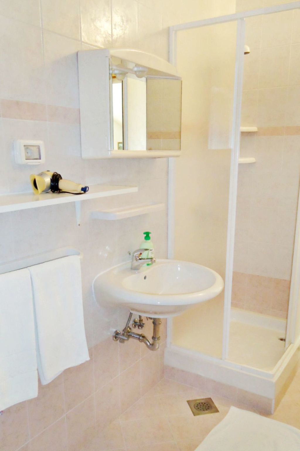 ANITA 3-Image-tags.info