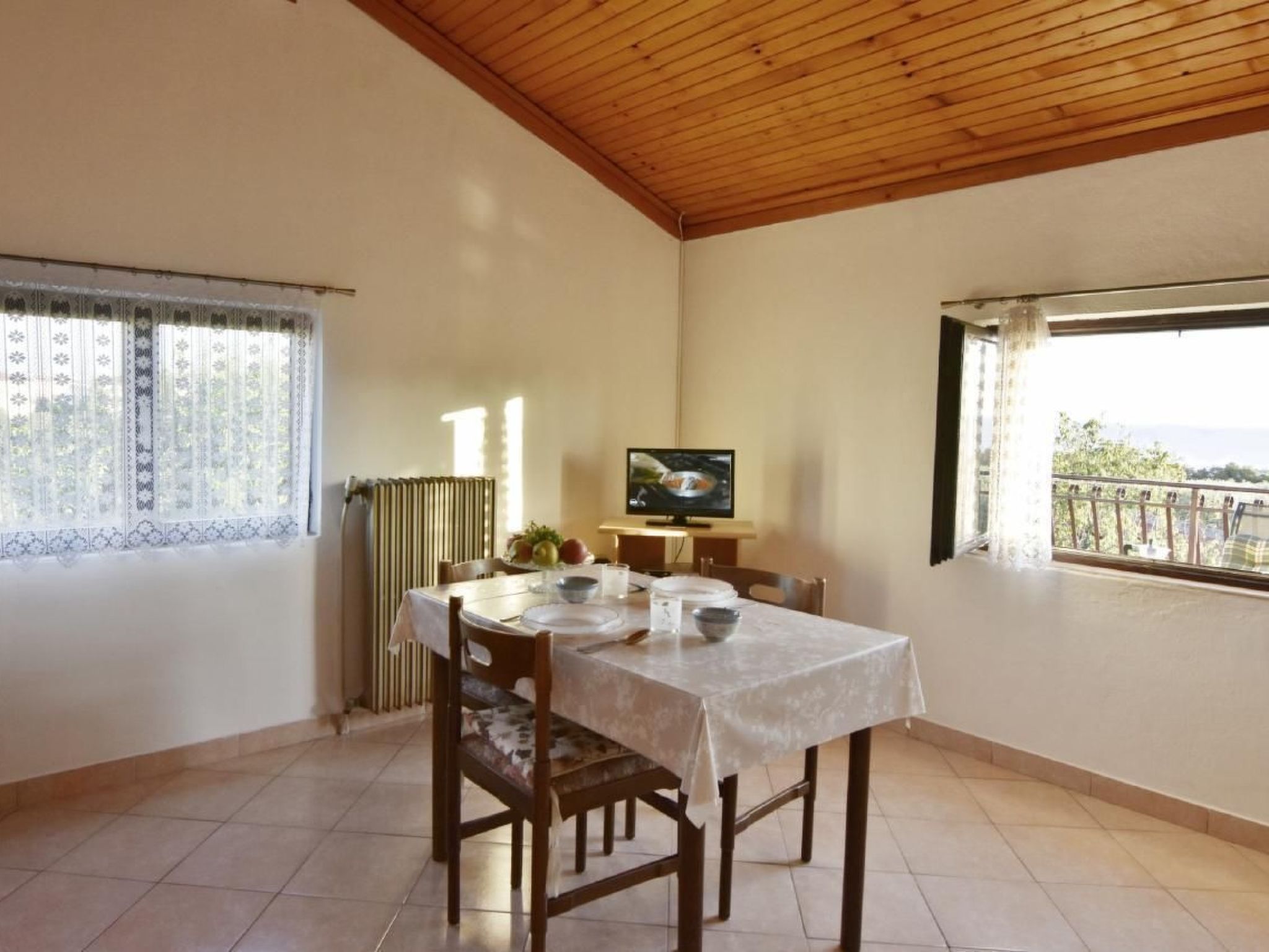 LUCIANA 1-Image-tags.info