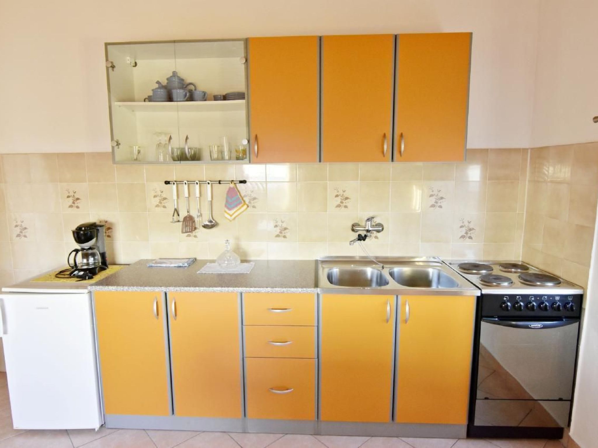 LUCIANA 1-Image-tags.info