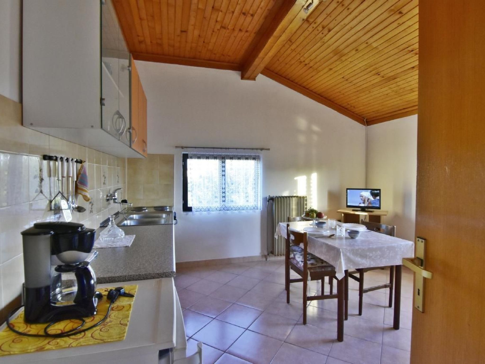 LUCIANA 1-Image-tags.info