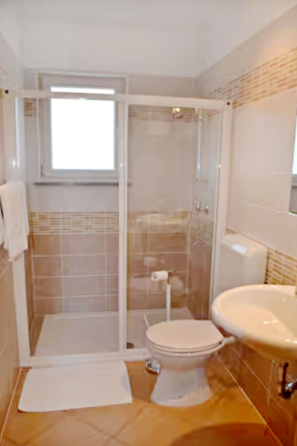 ANITA 1-Image-tags.info