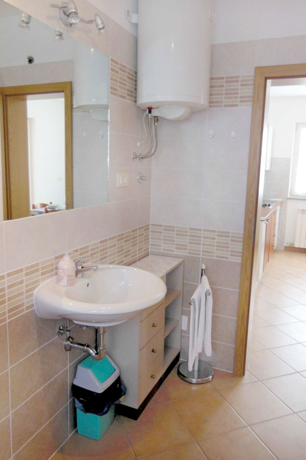 ANITA 1-Image-tags.info