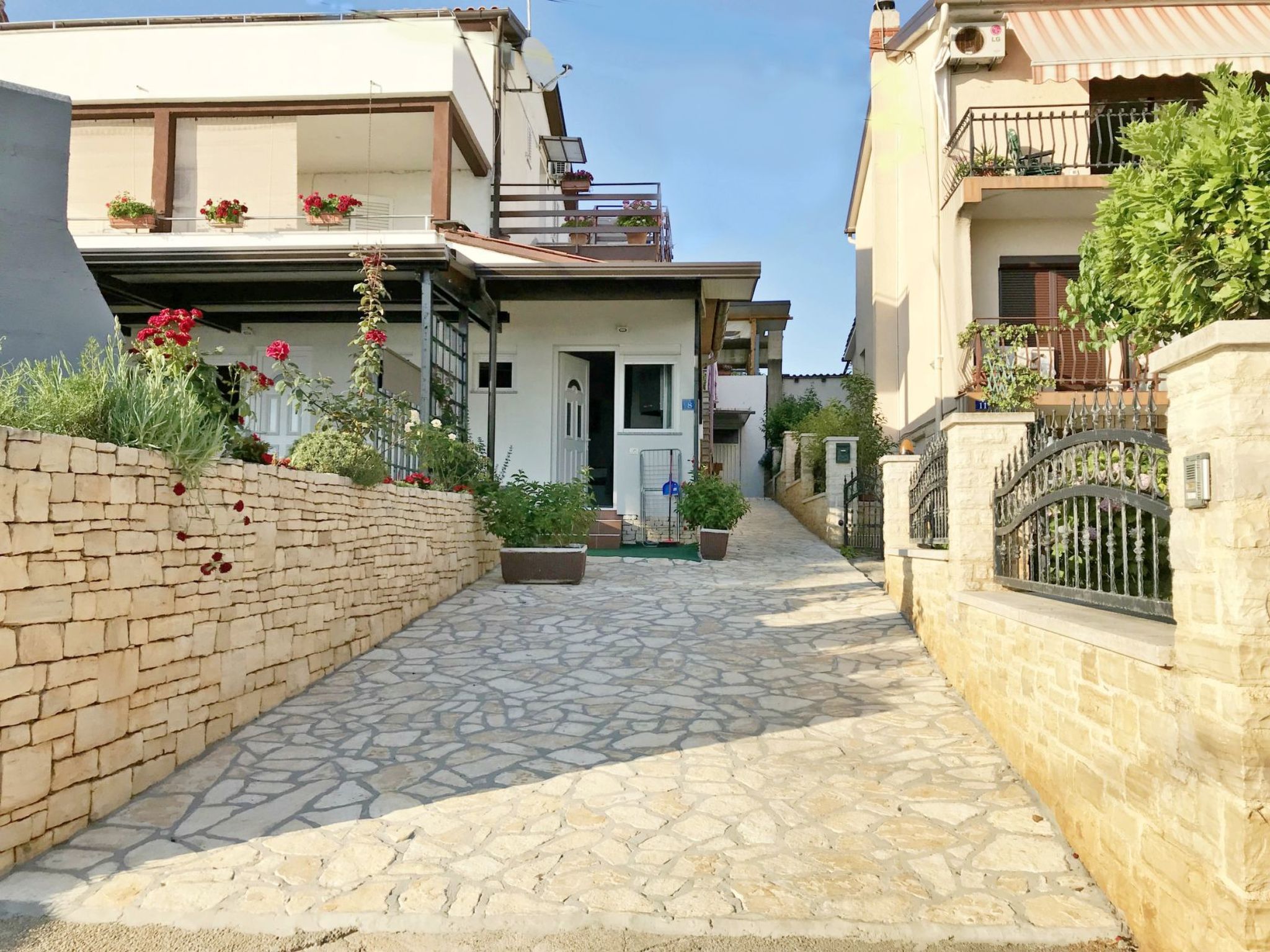 Neues Studio mit Meerblick in Zambratija