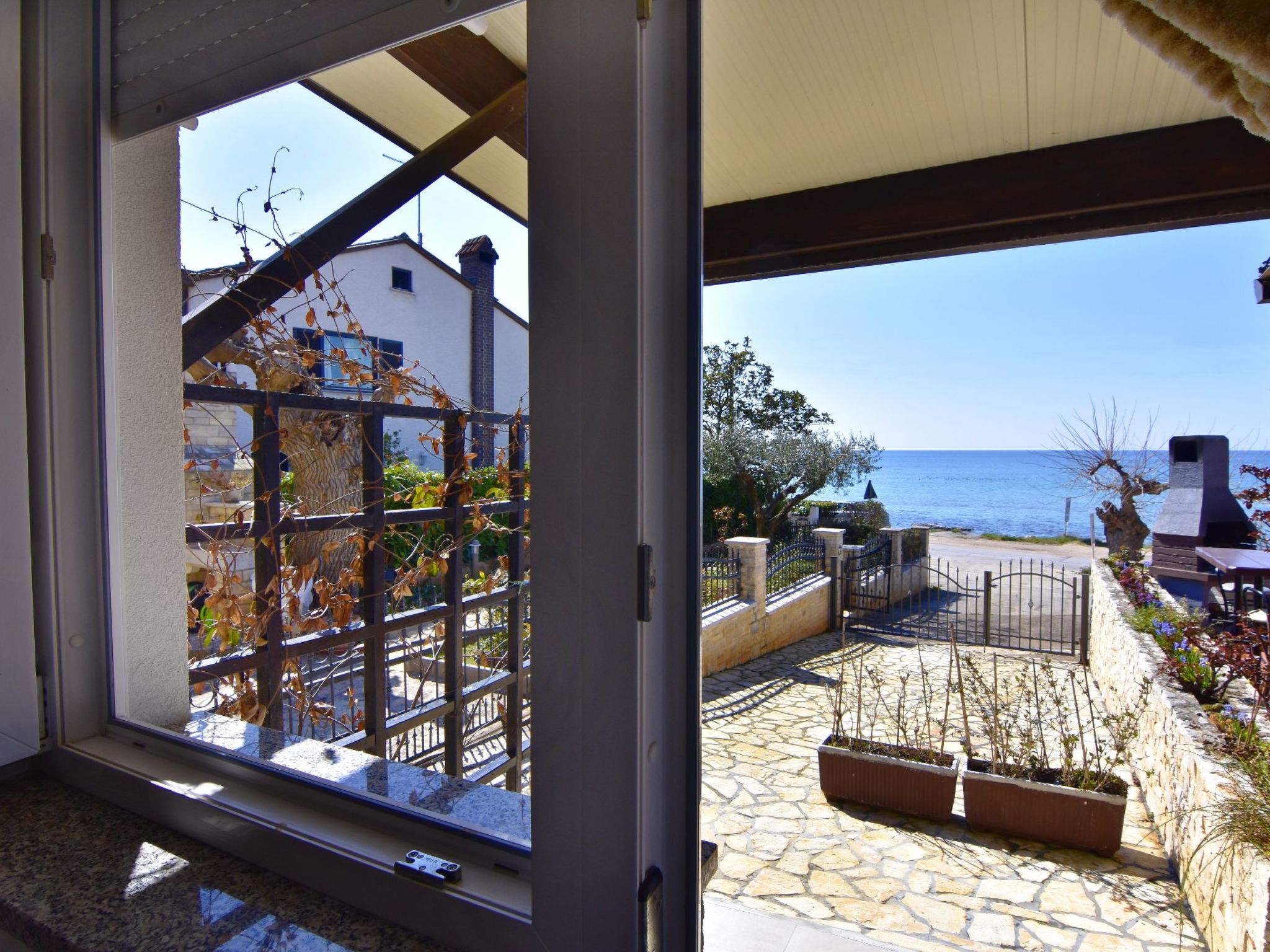 Neues Studio mit Meerblick in Zambratija - Outside