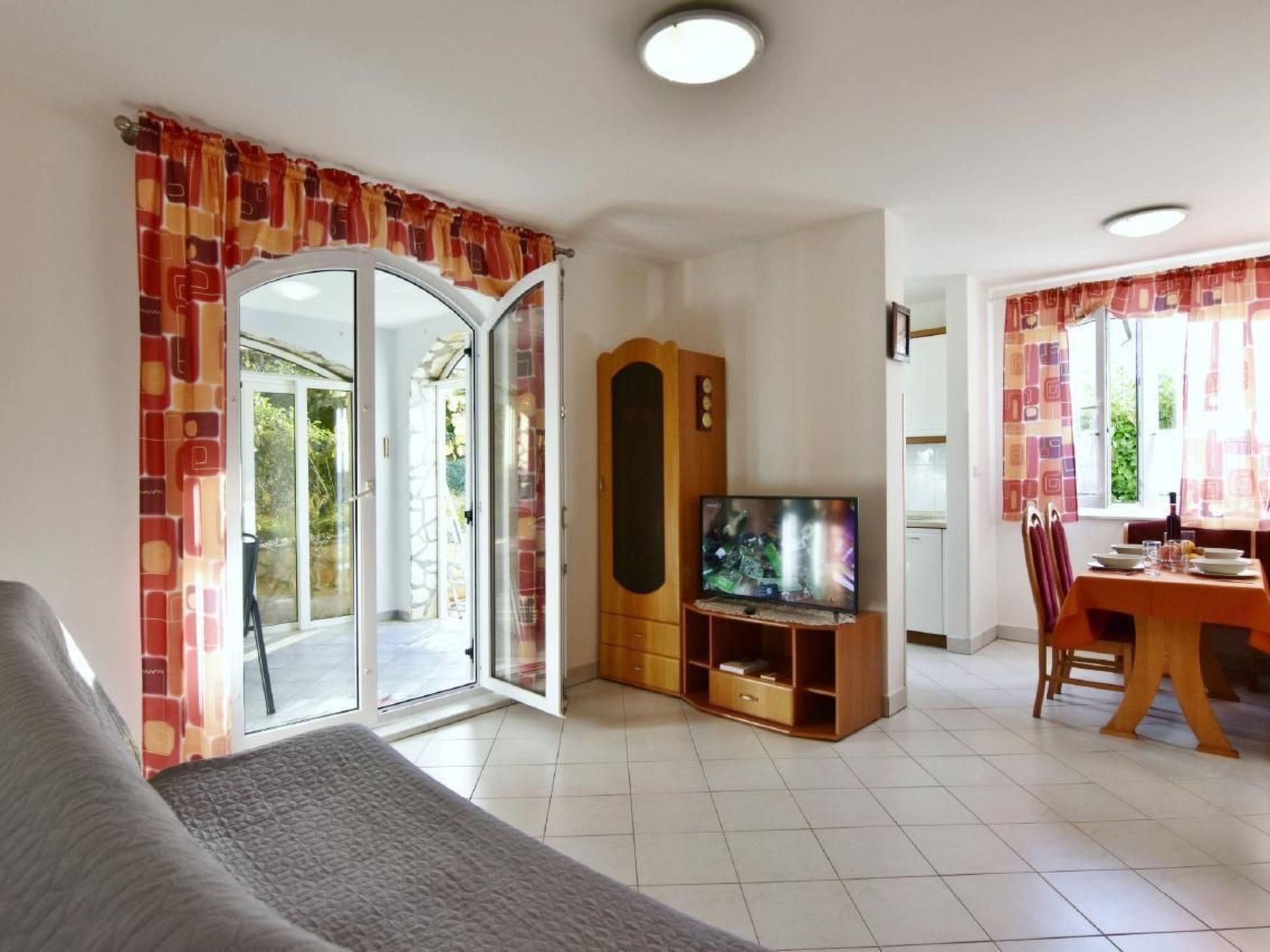 Wohnung in Zambratija mit Gemeinsamem Grill-Image-tags.info