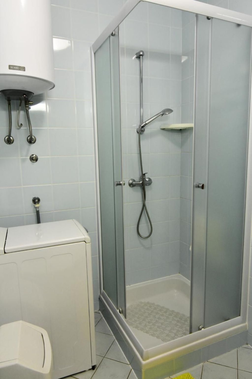 Wohnung in Zambratija mit Gemeinsamem Grill-Image-tags.info