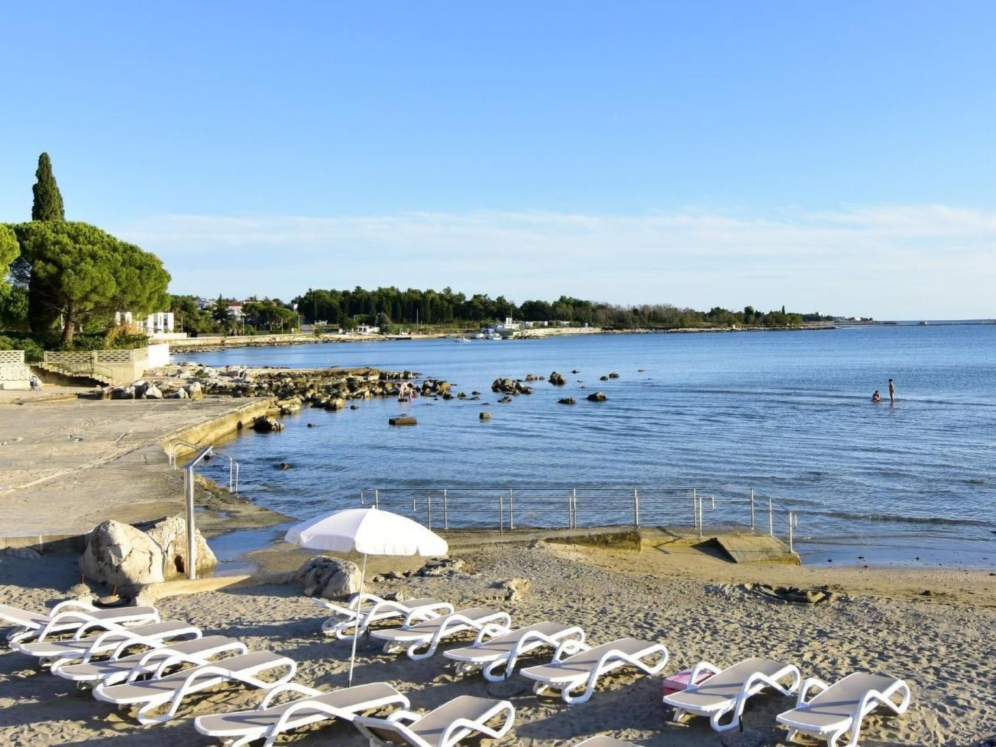 Wohnung in Zambratija mit Gemeinsamem Grill-Image-tags.info