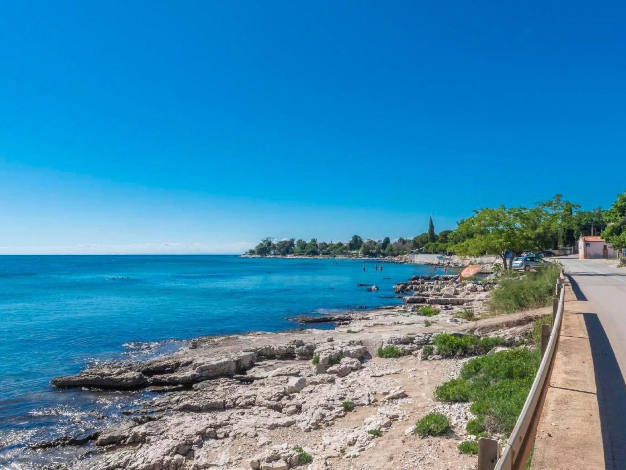 Wohnung in Zambratija mit Gemeinsamem Grill-Image-tags.info