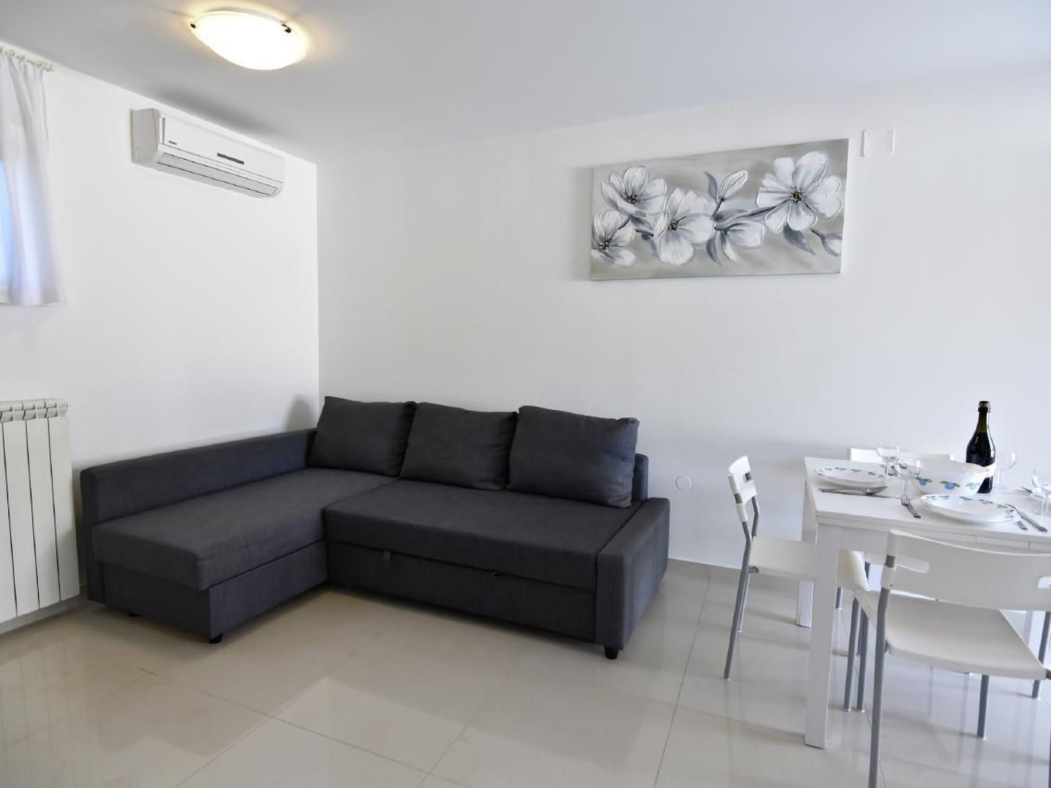 In Zambratija mit Terrasse-Image-tags.info