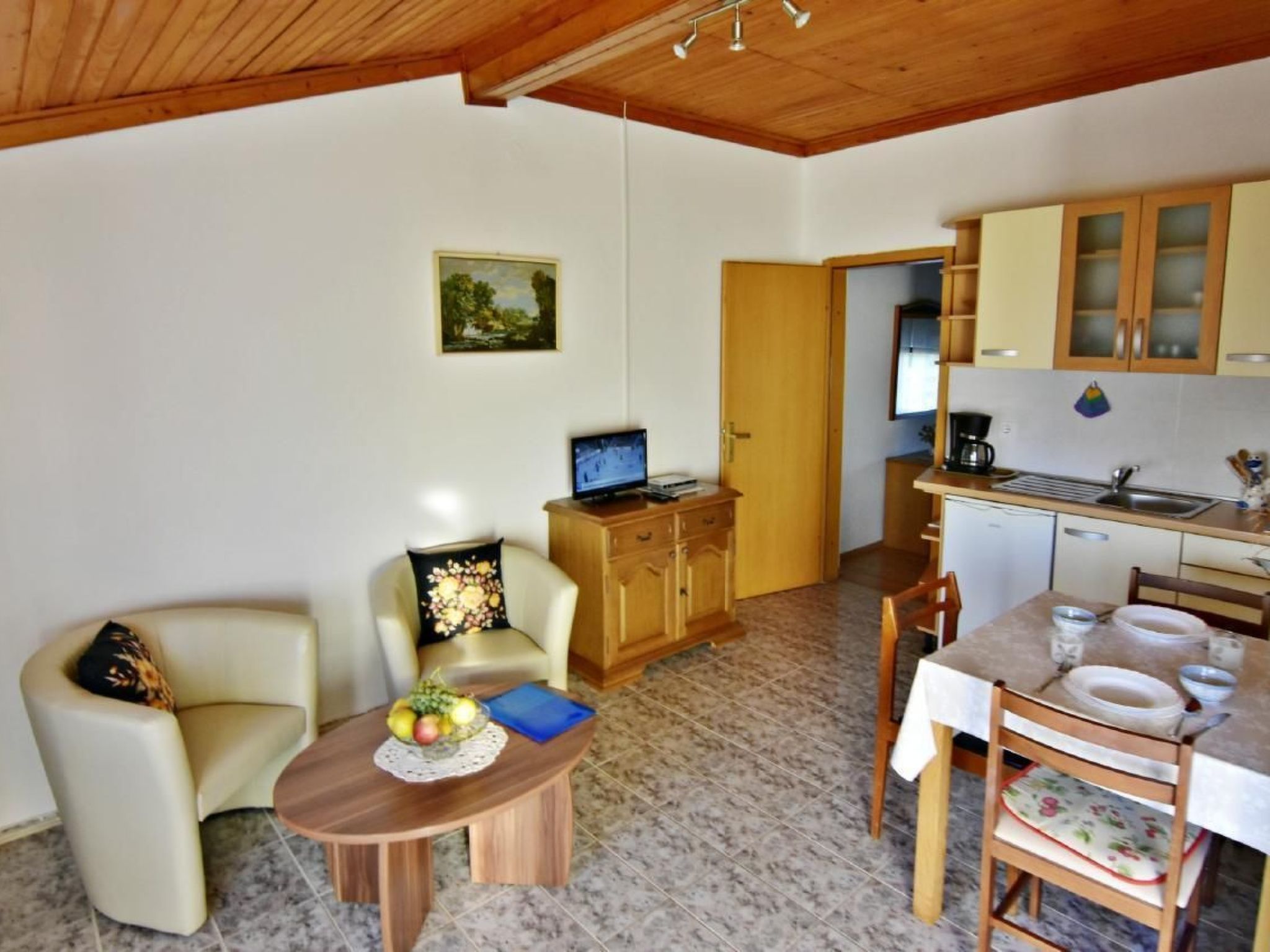 Luciana 2-Image-tags.info