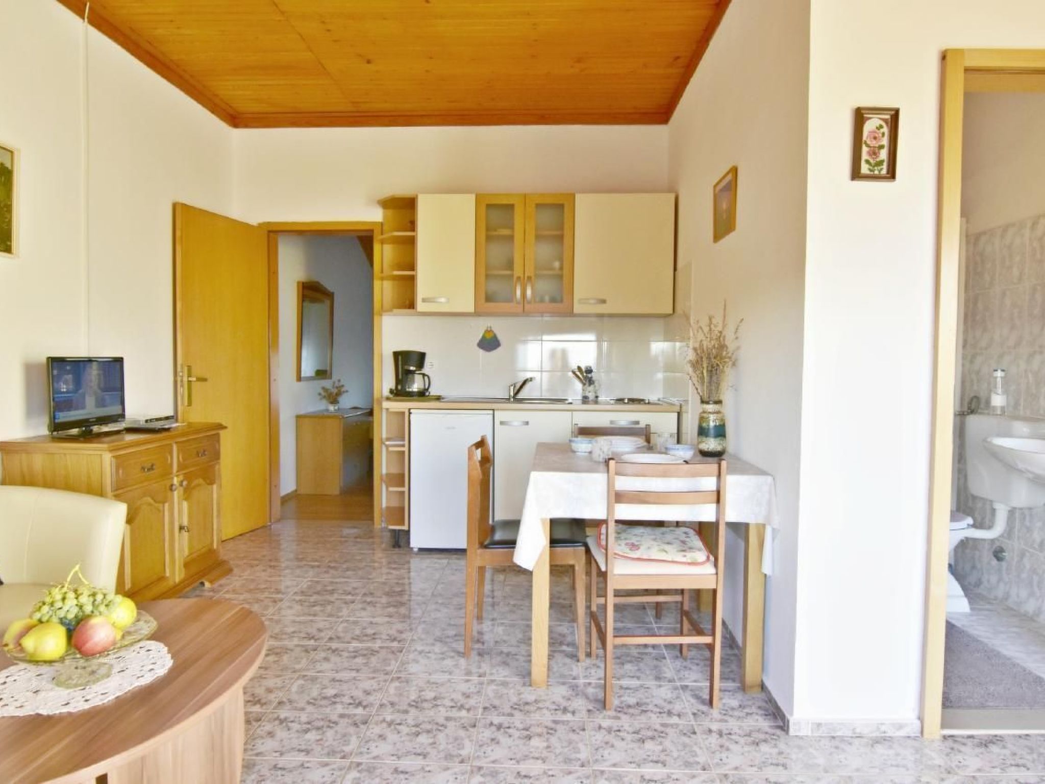 Luciana 2-Image-tags.info