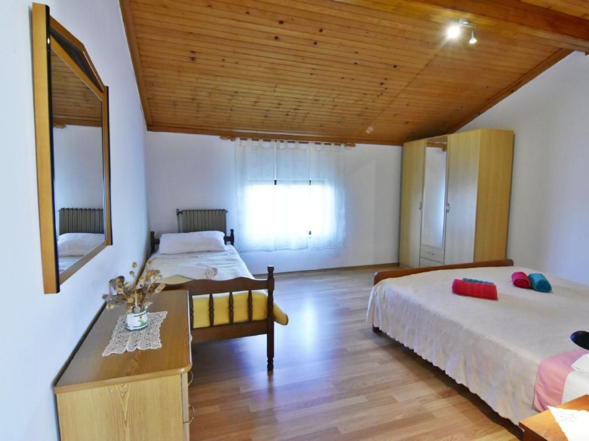 Luciana 2-Image-tags.info