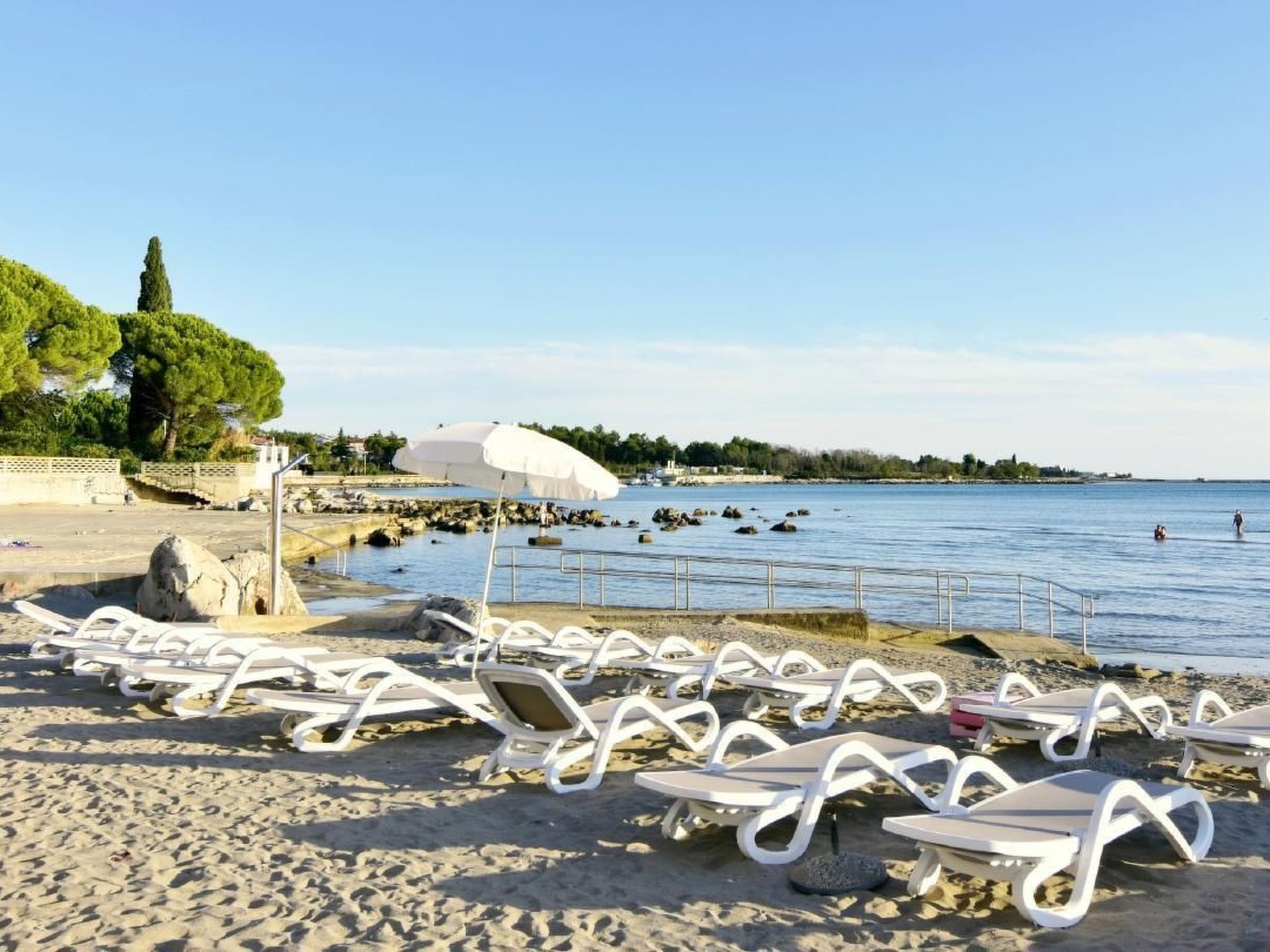 Luciana 2-Image-tags.info