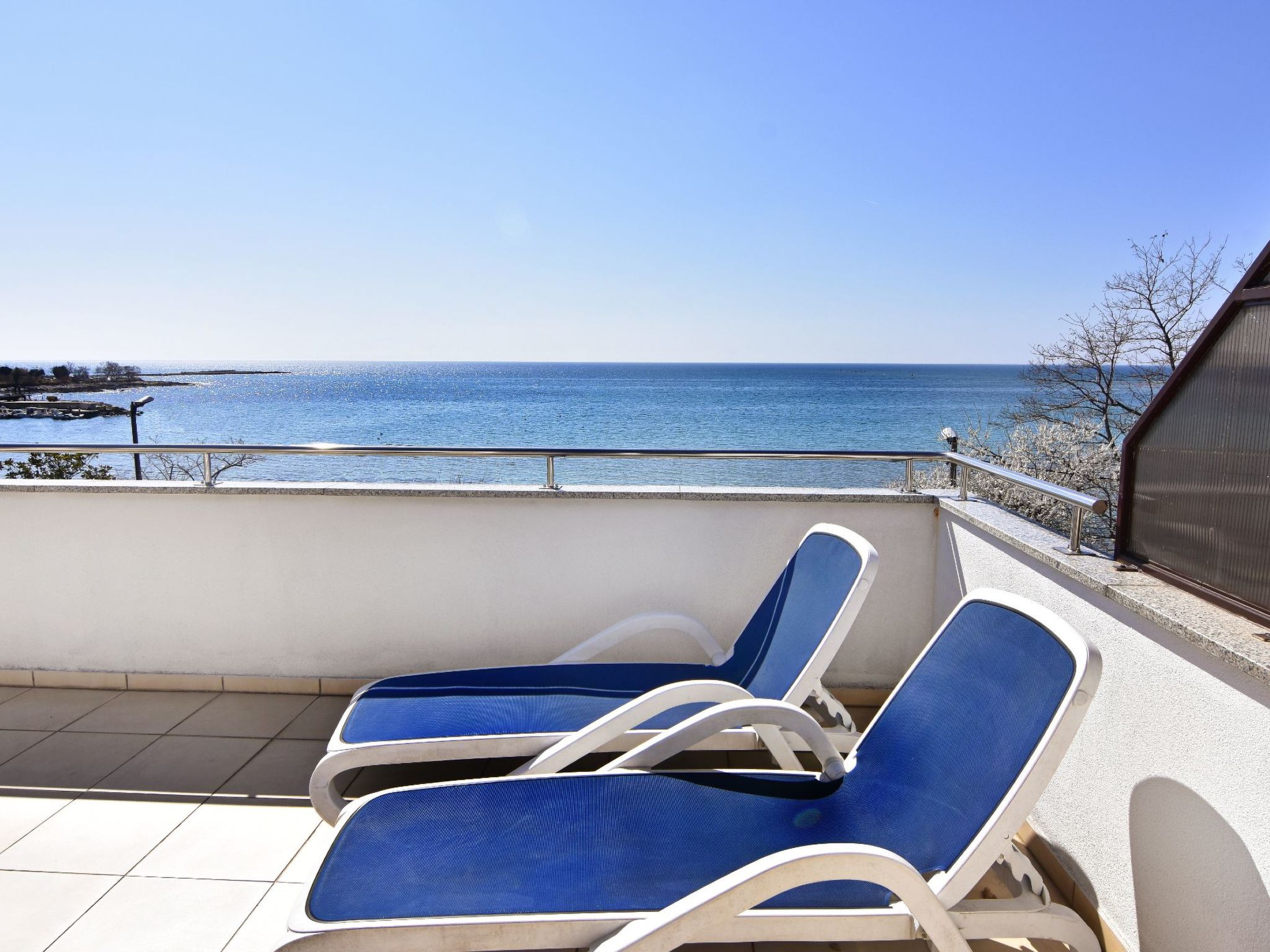 Wohnung in Zambratija mit Schöner Terrasse