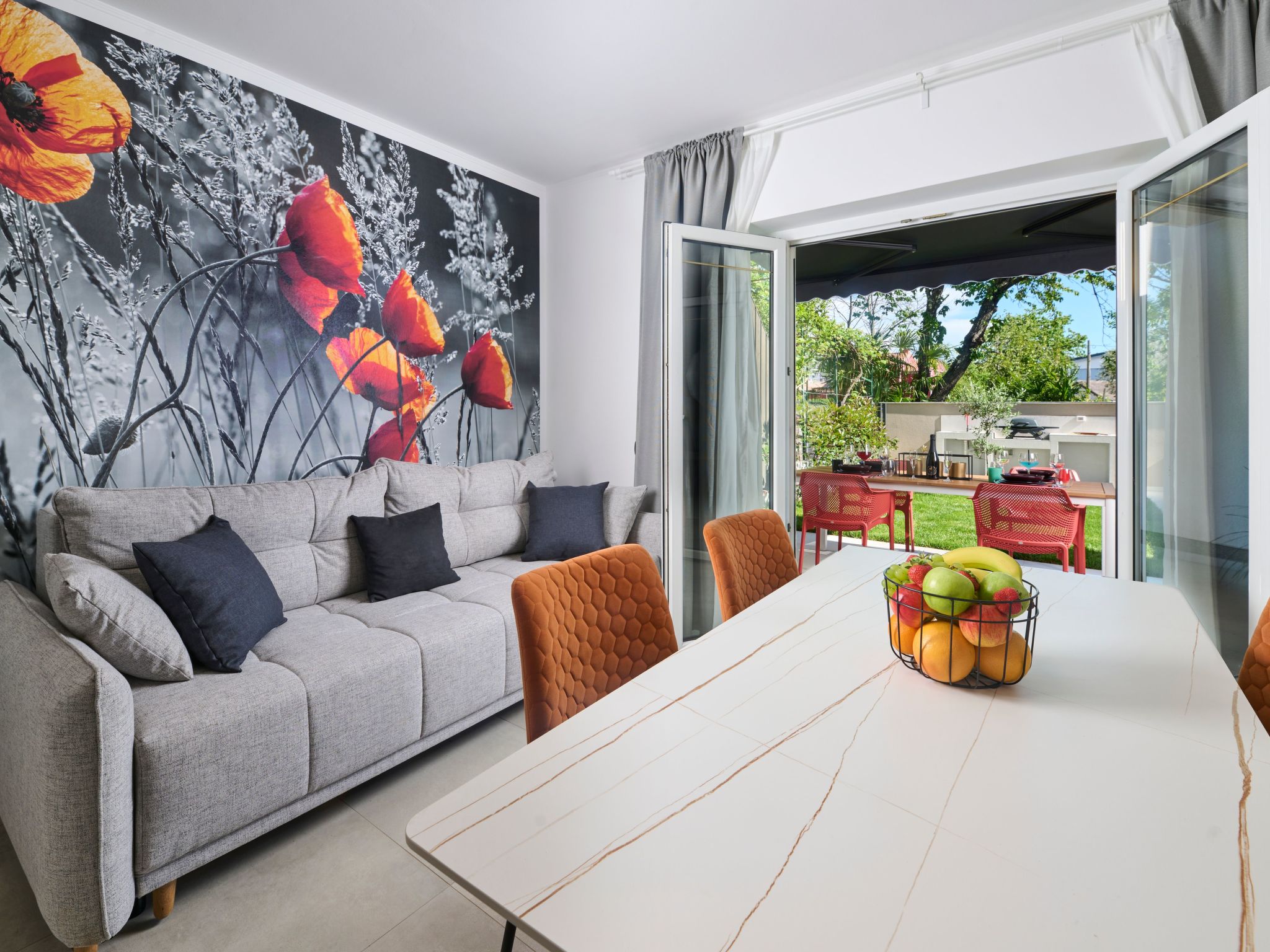 Apartment Dolcea

This property is 4 minutes walk from the beach. Located in Zambratija, near the town of Umag, Apartment features air-conditioned accommodation with a spacious garden and a shared bar..