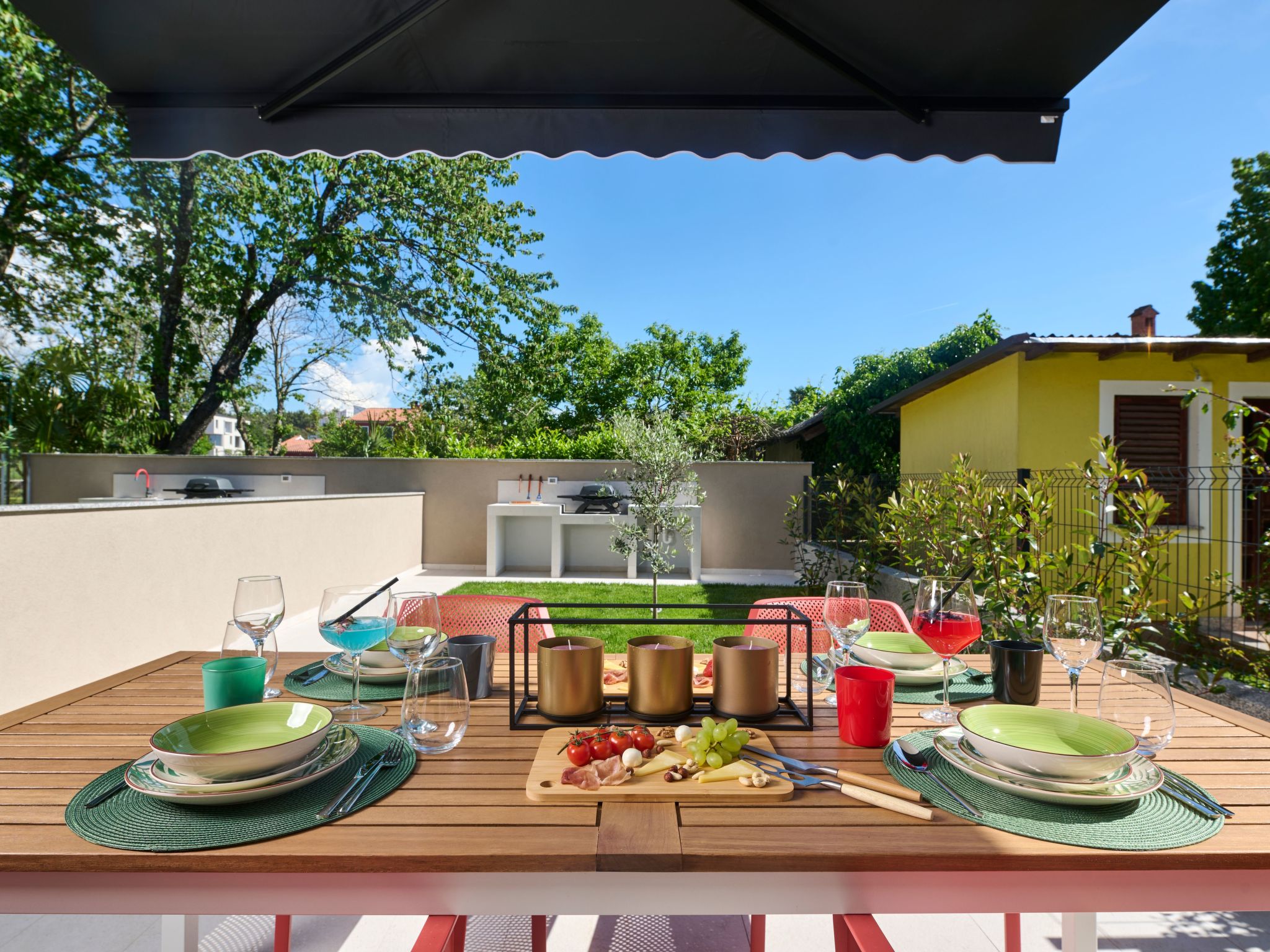 In Zambratija mit eigenem Parkplatz-Inside