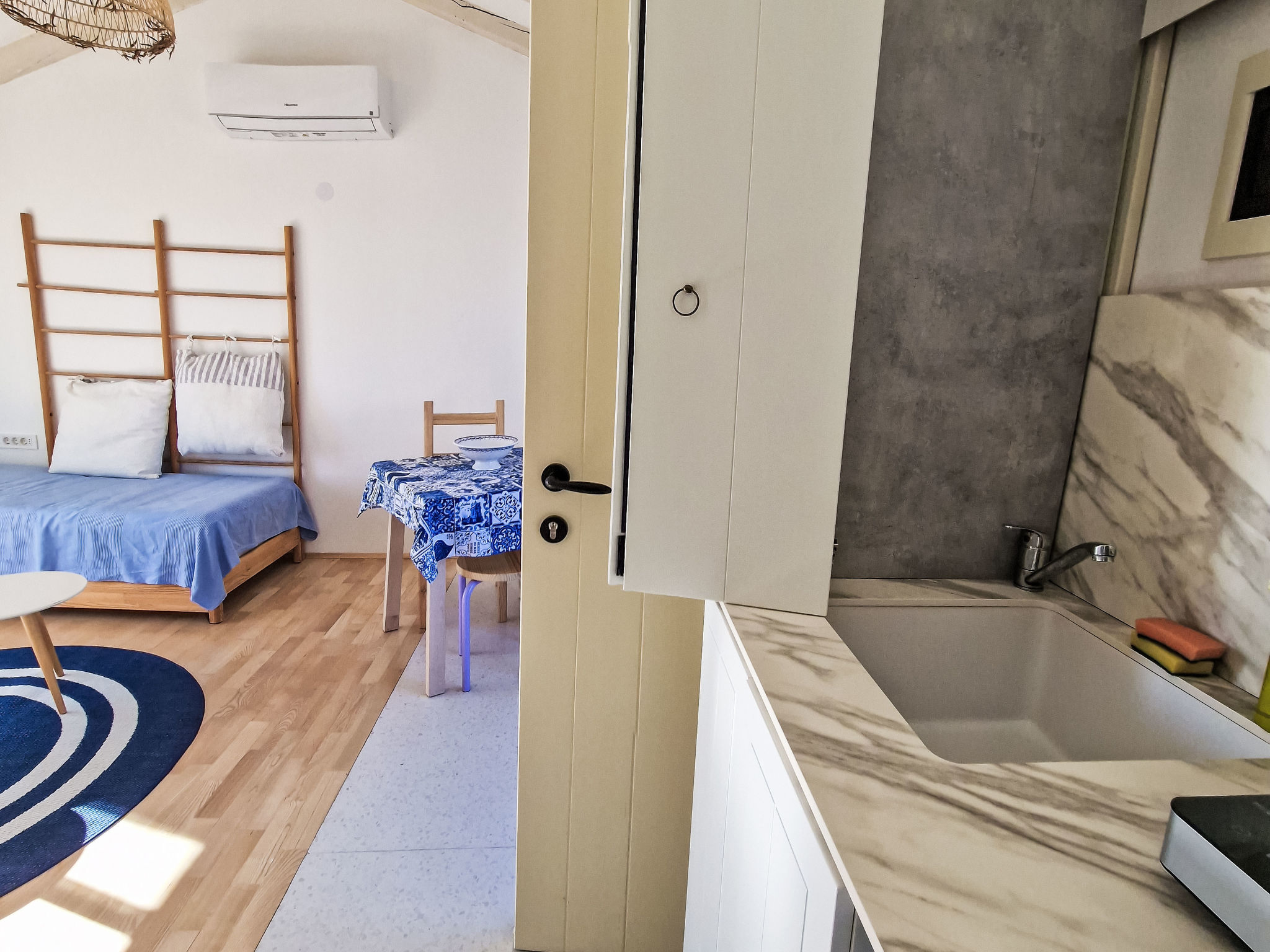 Apartment Ivas with balcony -A2