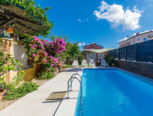 Knusse vakantiewoning voor 4 bij Umag met zwembad en tuin - thumbnail 1