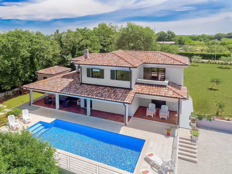 Privézwembad en rust in vakantiehuis Fratrici in Murine in Umag/Murine
