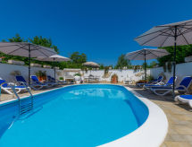 Appartement Tiziana nabij Umag met tuin en zwembad - thumbnail 1