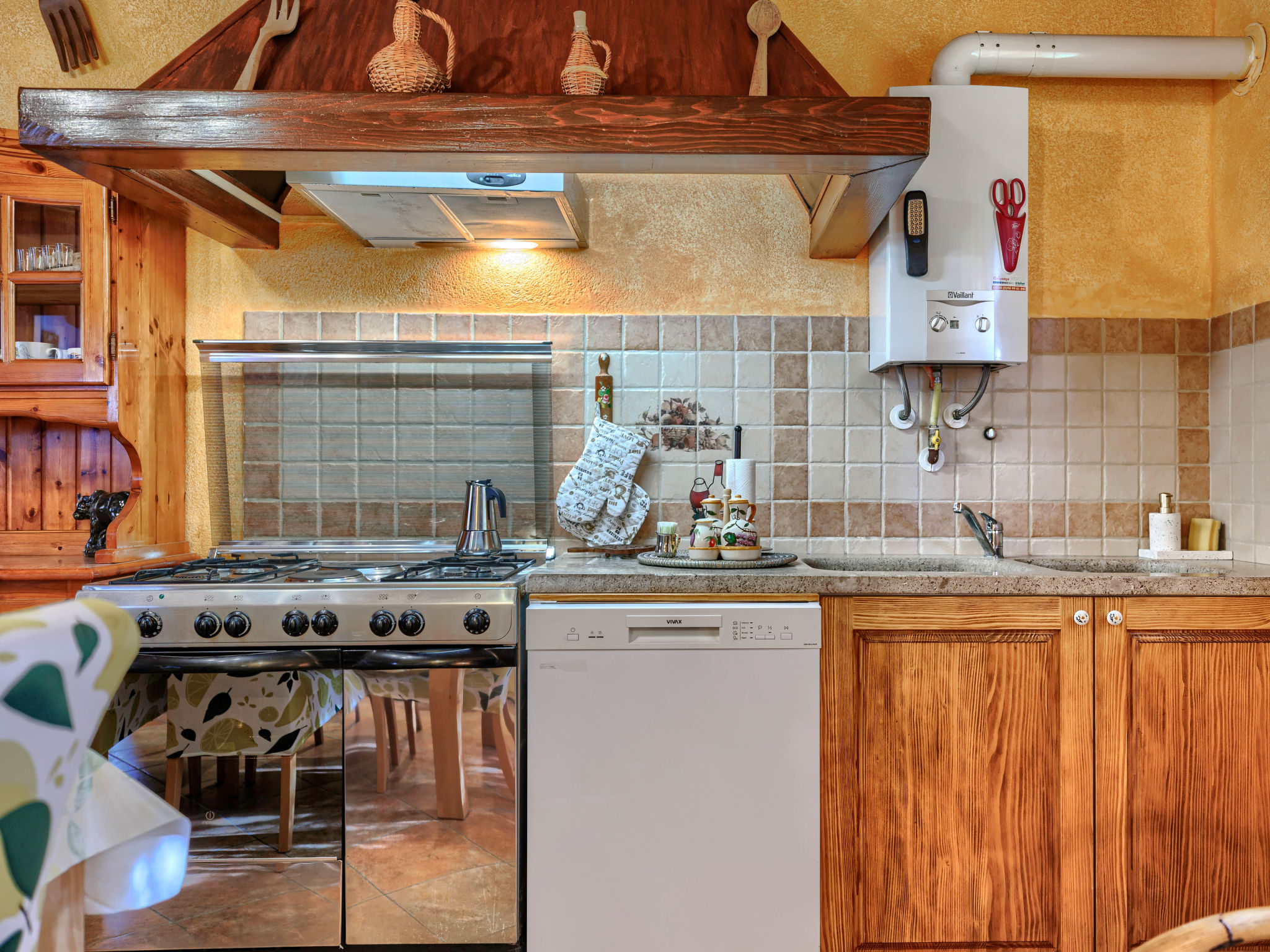 Kitchen / Dining Room