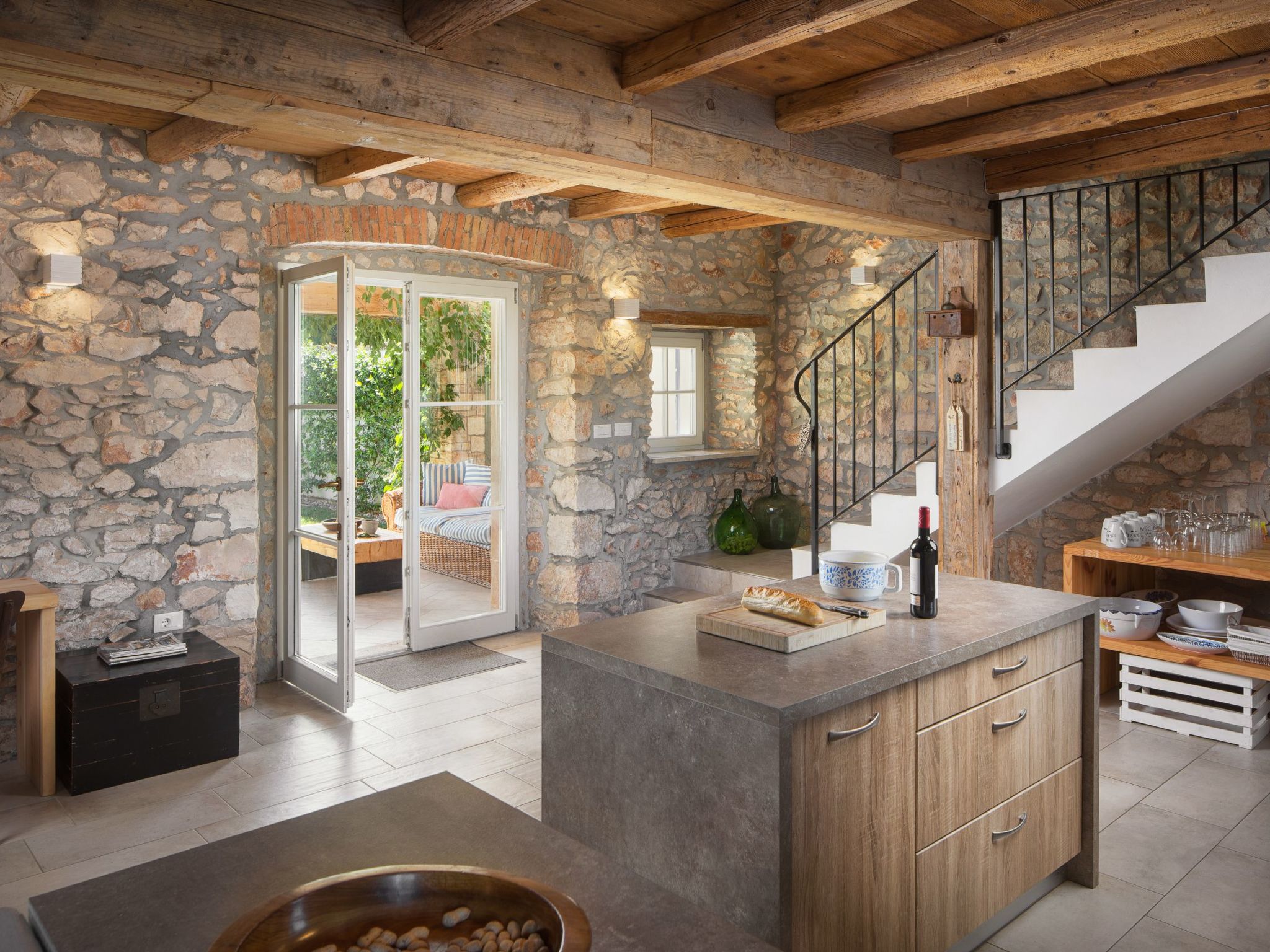 Villa Flavia Traditionelles Steinhaus mit Pool-Binnen