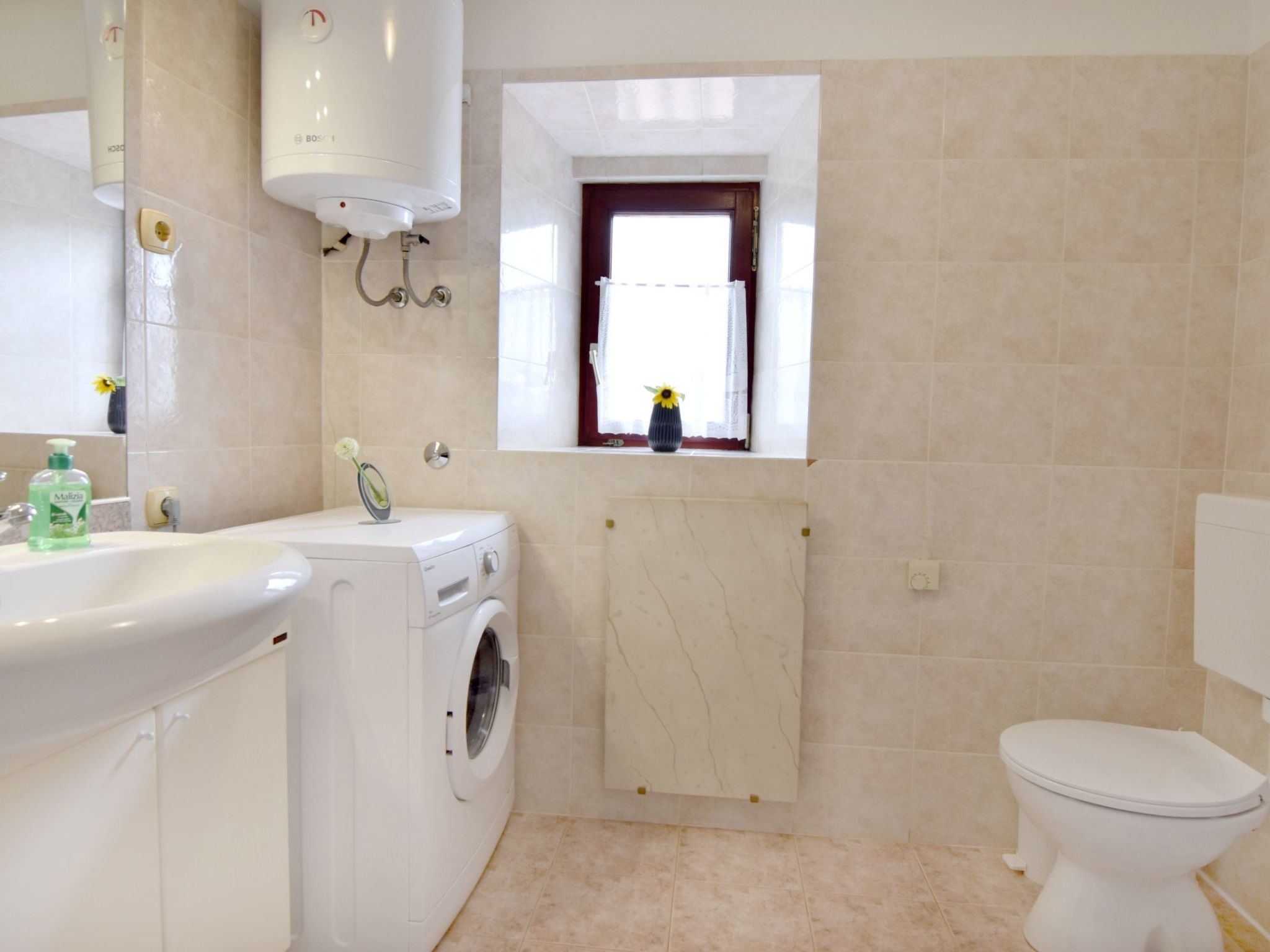 Große Wohnung in Babići mit Garten und Terrasse-Image-tags.info