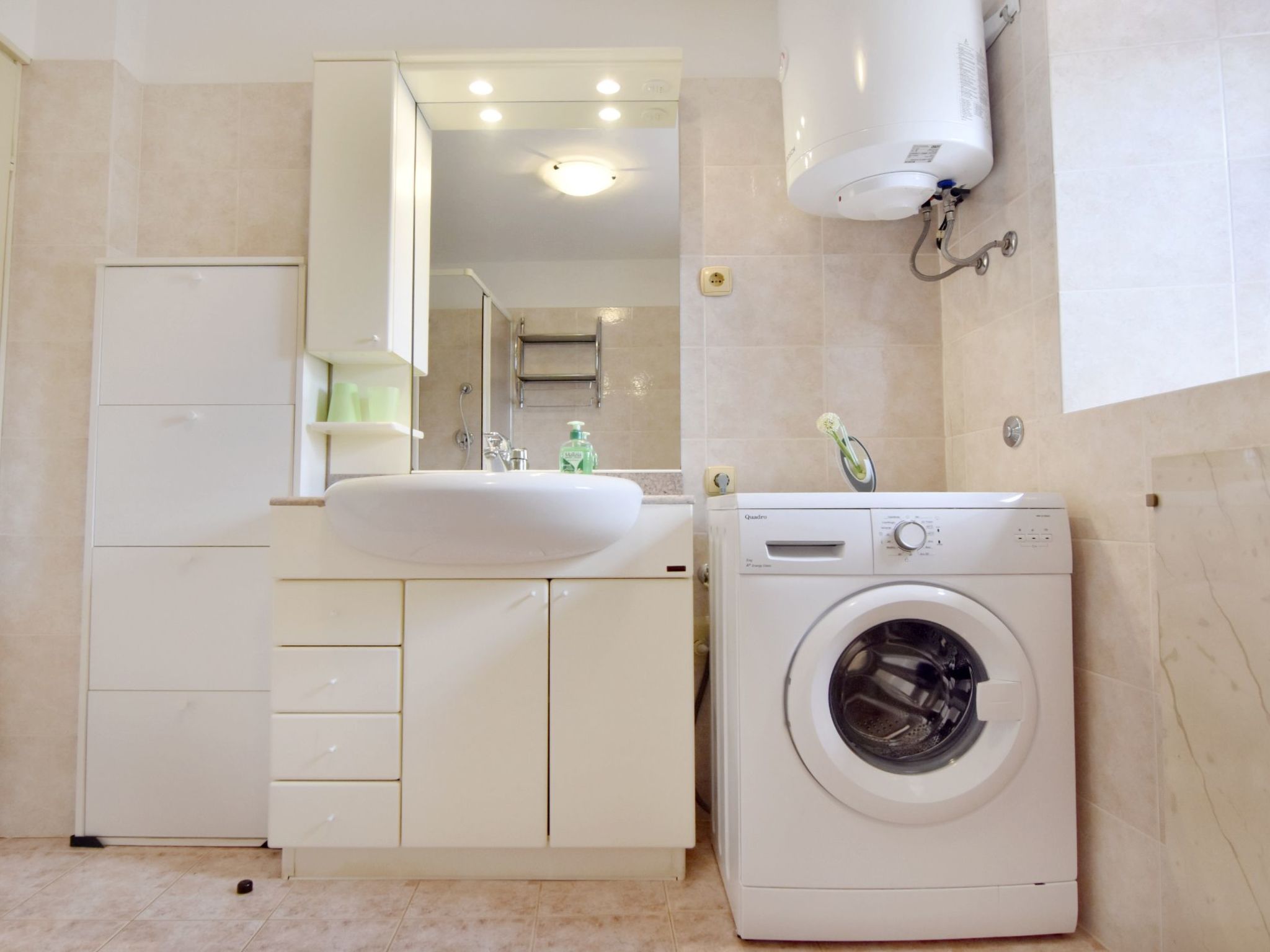 Große Wohnung in Babići mit Garten und Terrasse-Image-tags.info