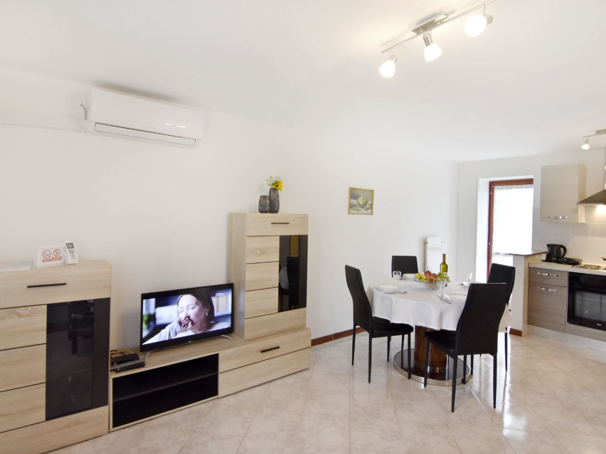 Große Wohnung in Babići mit Garten und Terrasse-Image-tags.info