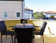 Vrijstaand vakantiehuis INES nabij zee en golfbaan in Umag, Istrië - thumbnail 2
