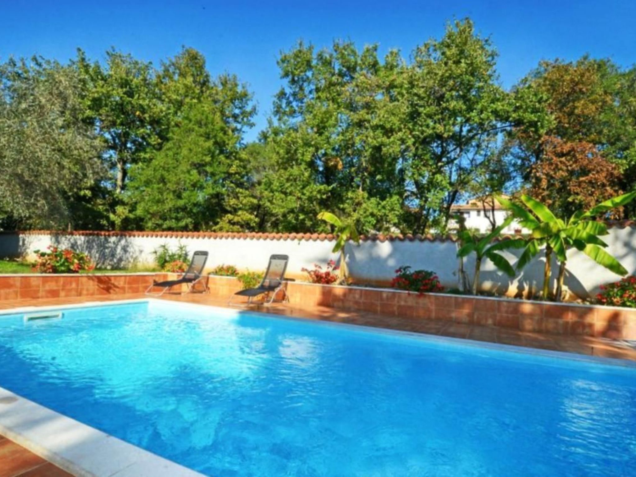 Nettes Appartement in Valica mit Großem Garten