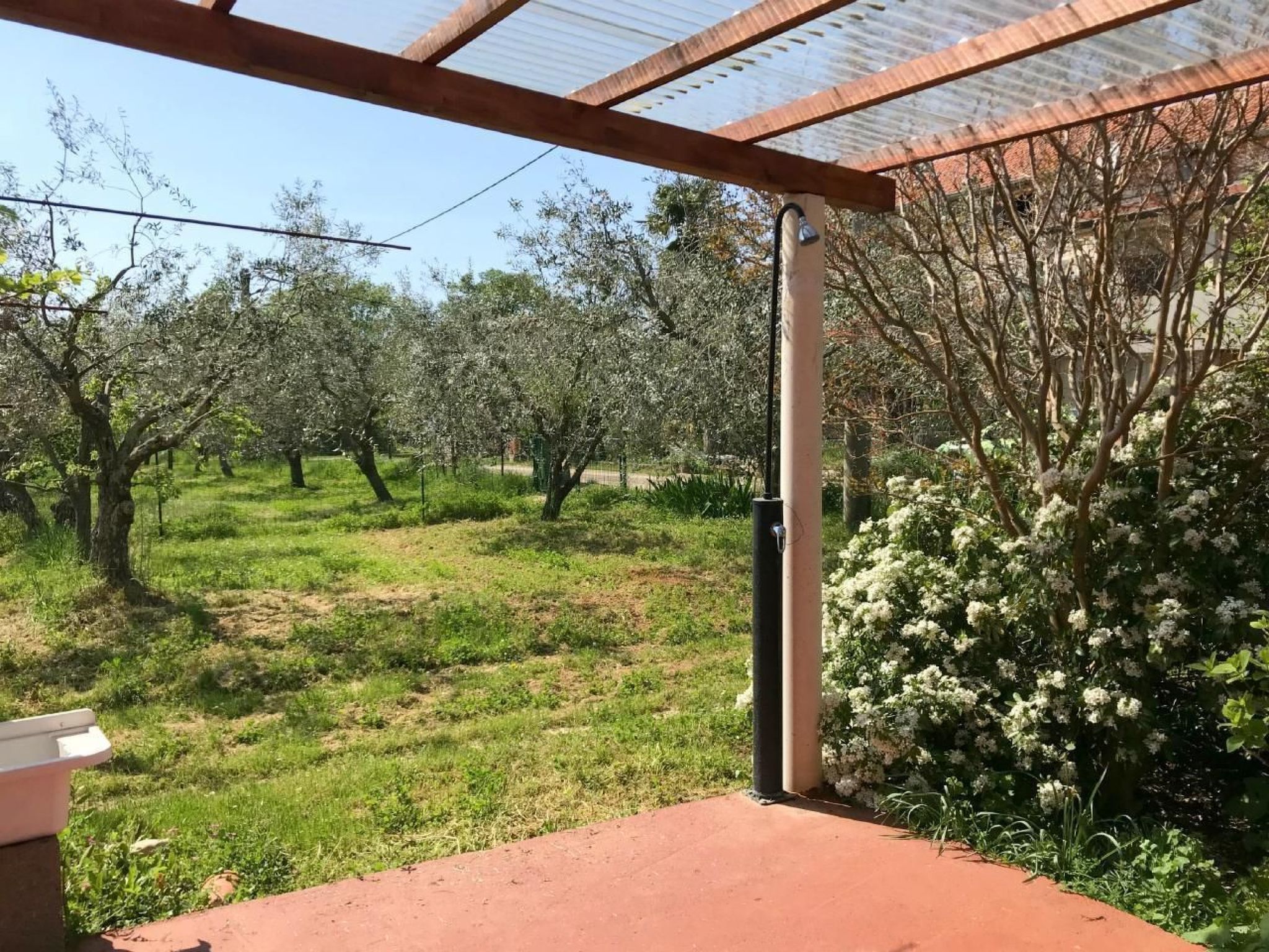 Schöne Wohnung in Babići mit Kleiner Terrasse-Image-tags.info