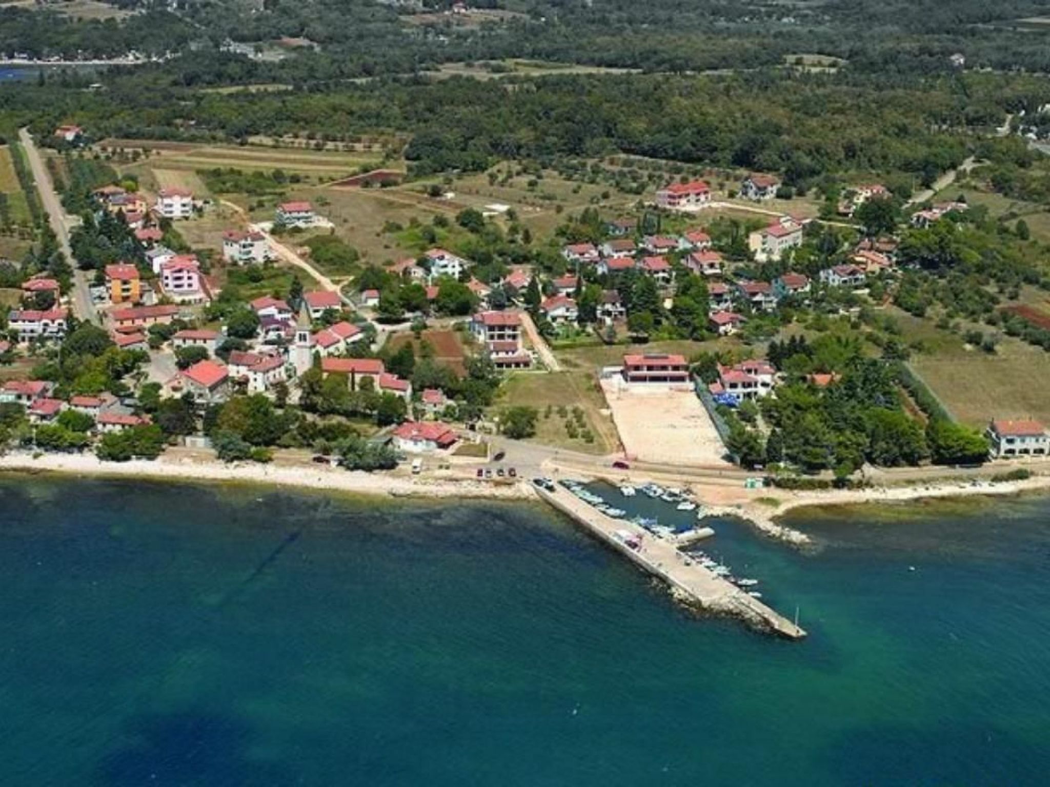 Schöne Wohnung in Babići mit Kleiner Terrasse-Image-tags.info