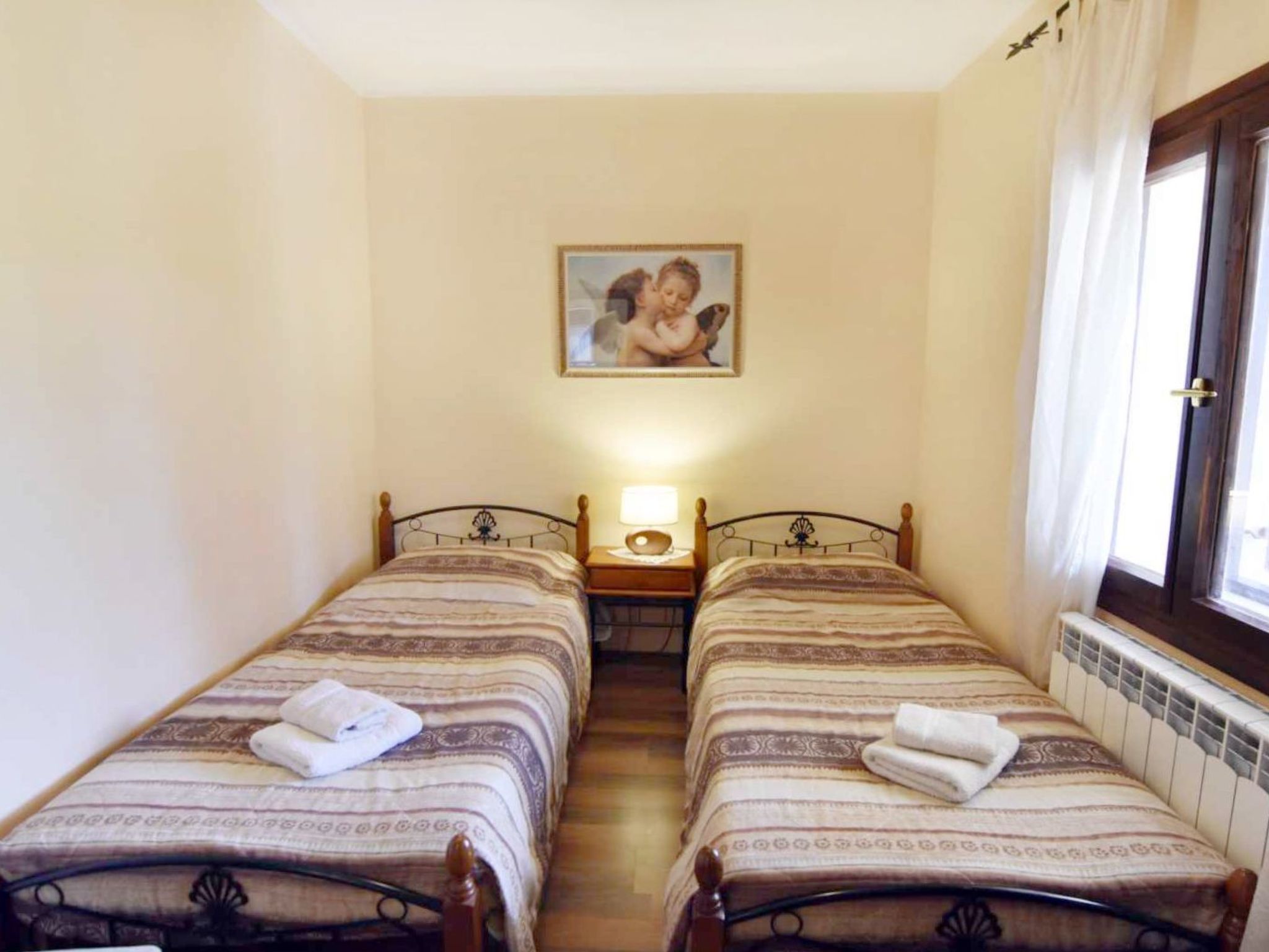 Lorena B4-Image-tags.info