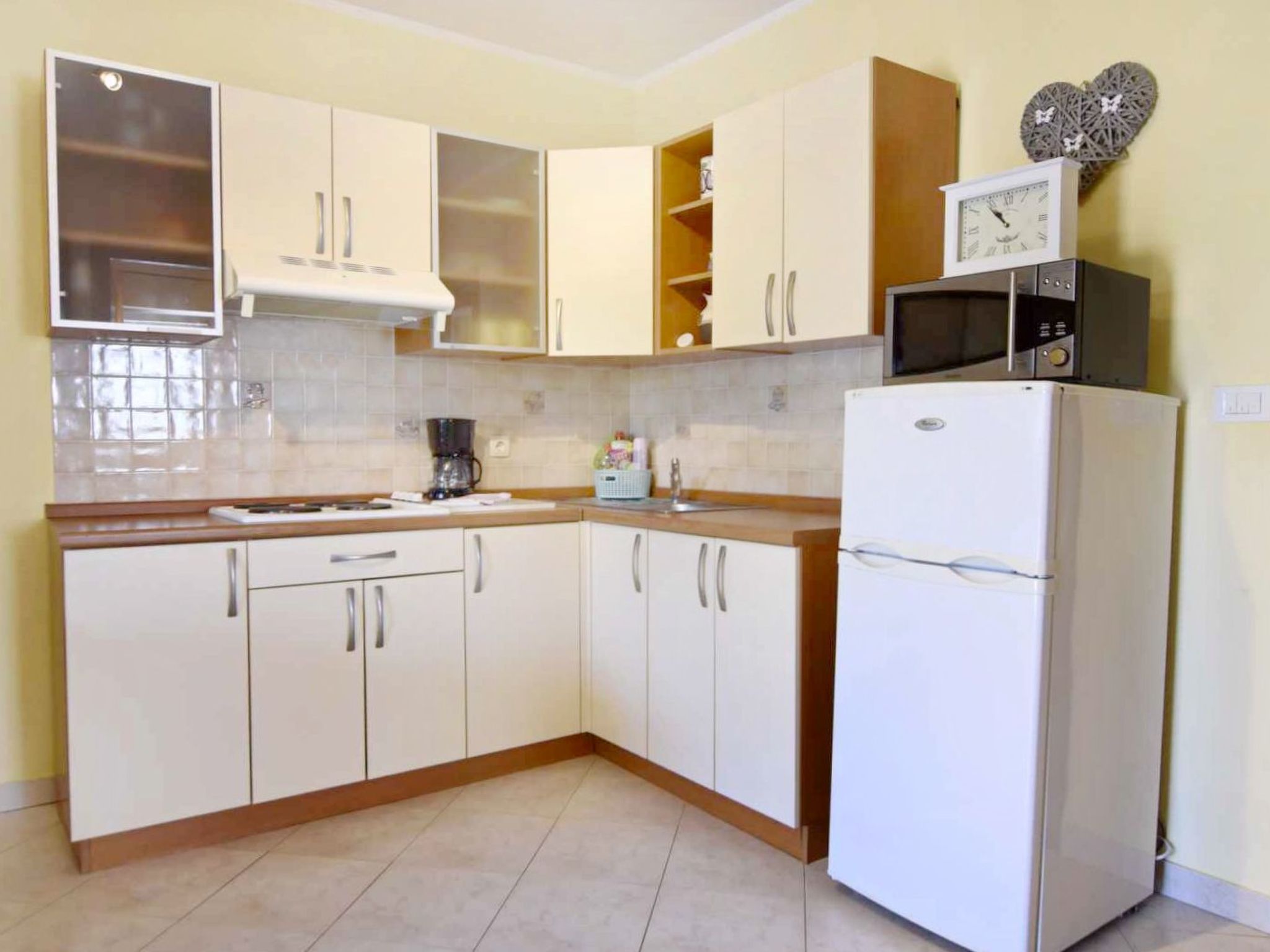 Lorena B4-Image-tags.info