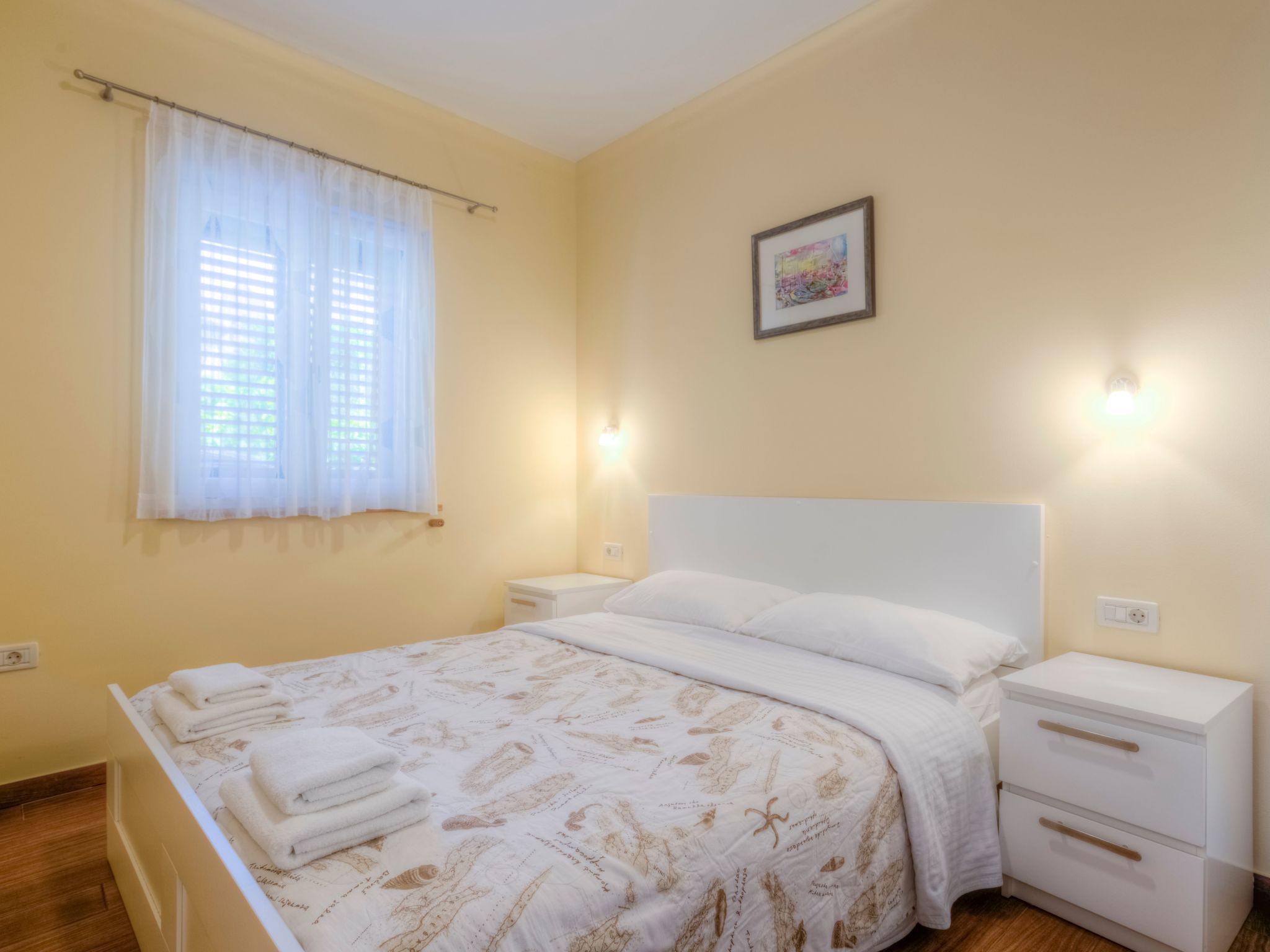 Moderne Ferienwohnung mit Balkon direkt am Strand-Image-tags.info